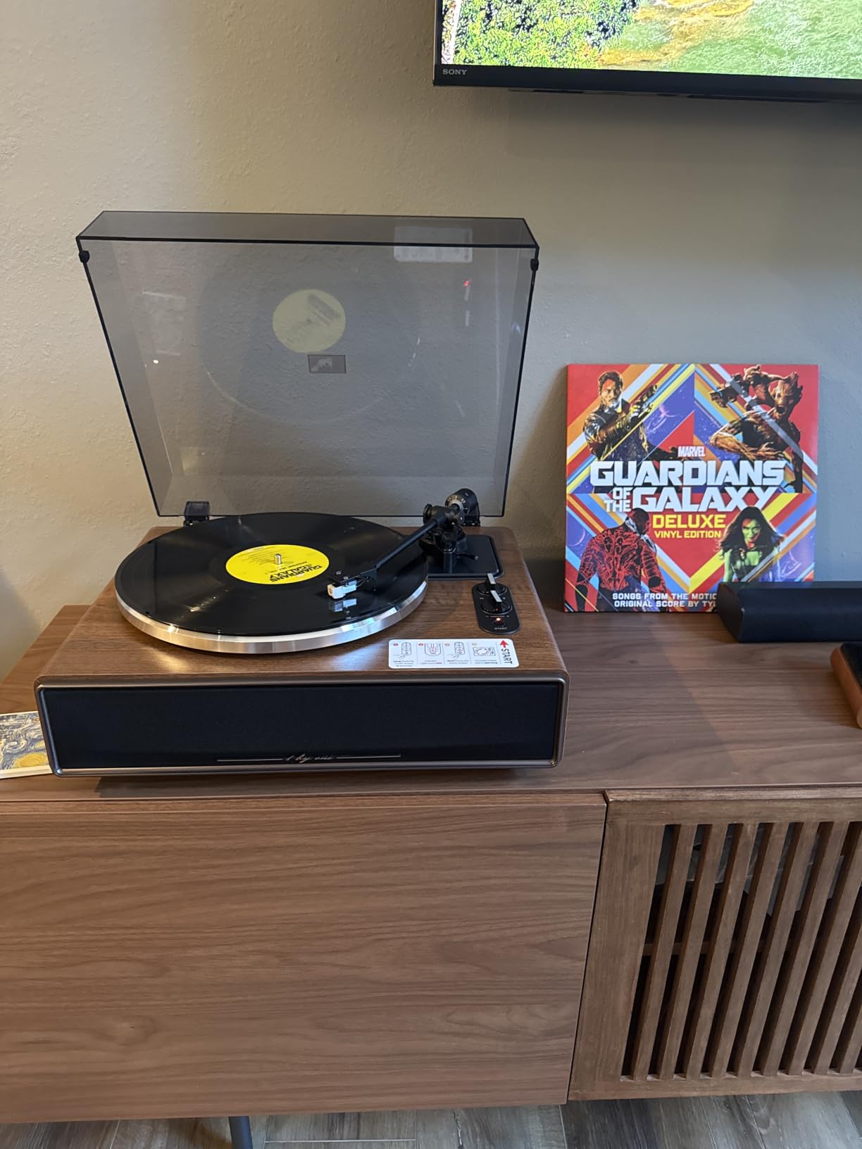 1 BY ONE High Fidelity Belt Drive Turntable with Built-in Speakers | Vinyl Record Player with Magnetic Cartridge, Wireless Playback and Aux-in Functionality, Auto Off customer photo 2