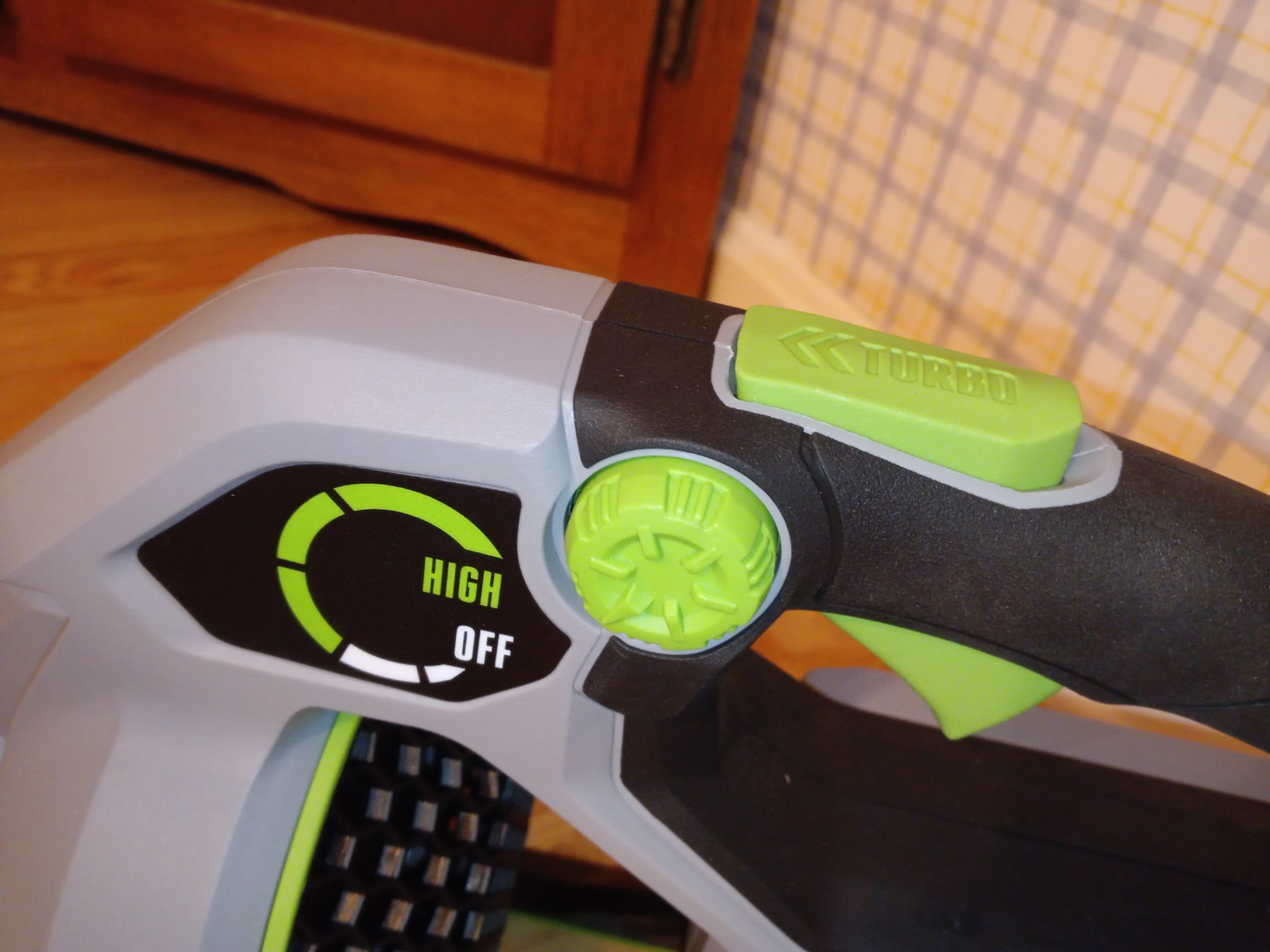 EGO POWER+ Cordless Electric Leaf Blower, 650 CFM, With Battery - LB6504 customer photo 1