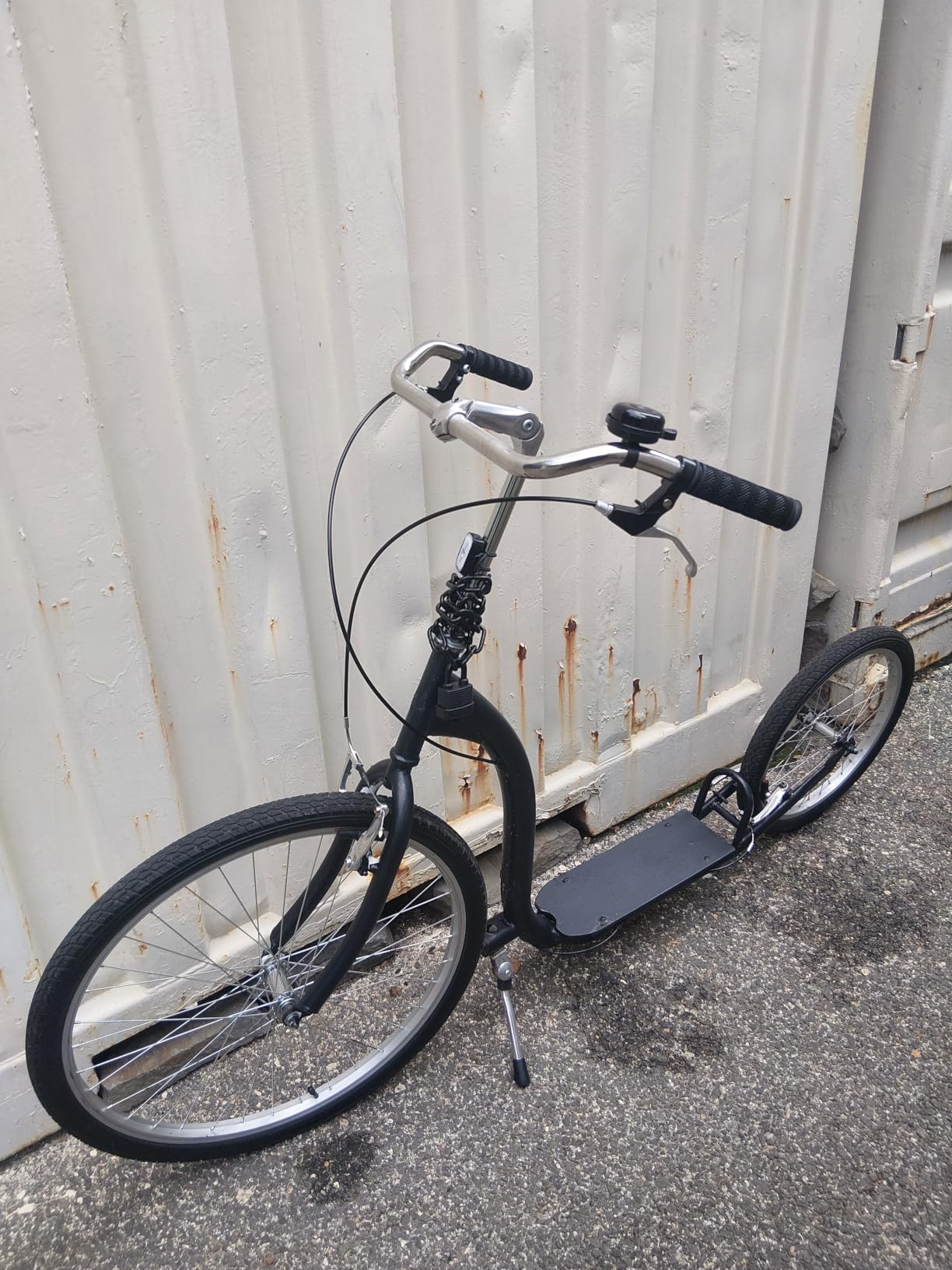 Schwinn Shuffle or Shuffle Deluxe Adult Kick Scooter, 26 Inch Front Wheel & 20 Inch Rear Wheel, Smooth Ride, Durable Steel Frame, Fenders, Front & Rear Linear Pull Brakes, Two Wheel Scooter for Adults customer photo 1