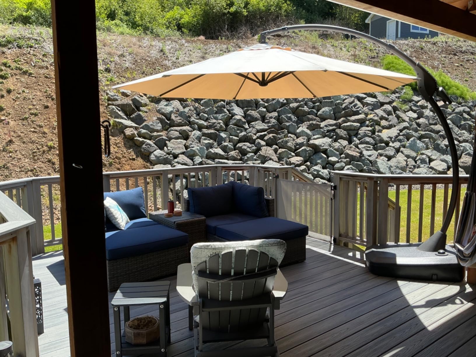 Grand patio 11FT Cantilever Umbrella with Base Outdoor Large Round Aluminum Offset Umbrella for Patio Garden Backyard (Champagne, 11 FT) customer photo 2