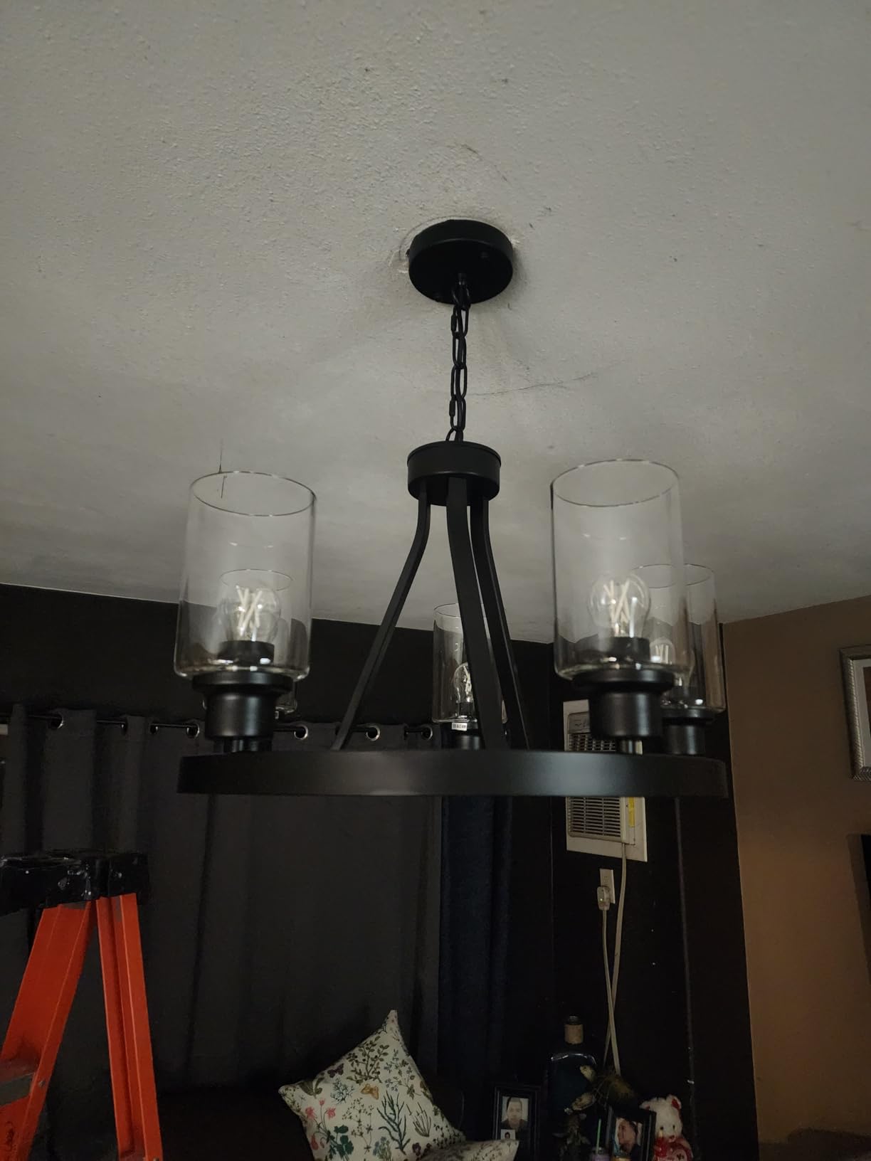 Wagon Wheel Chandelier Black Chandelier Lighting Round 6 Lights with Glass Shade Ceiling Hanging Vintage Rustic Light Fixture for Dining Room Living Room Foyer Porch Kitchen Island customer photo 2