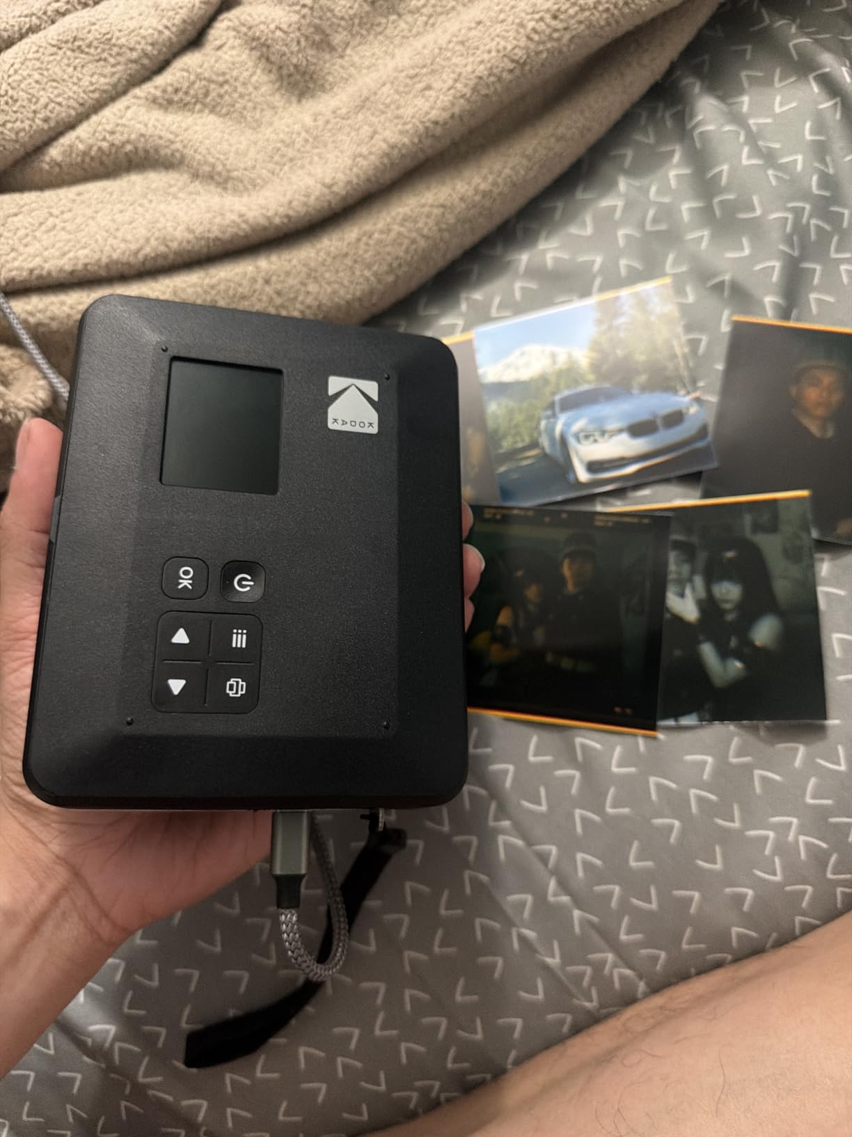 KODAK Mini Shot 3 Retro 3x3 Instant Camera, Photo Printer, 38 Sheet, White | Bluetooth, iPhone & Android Smartphone Compatible, 13MP Camera, Retake Before Printing, Water, Fingerprint & Fade Resistant customer photo 2