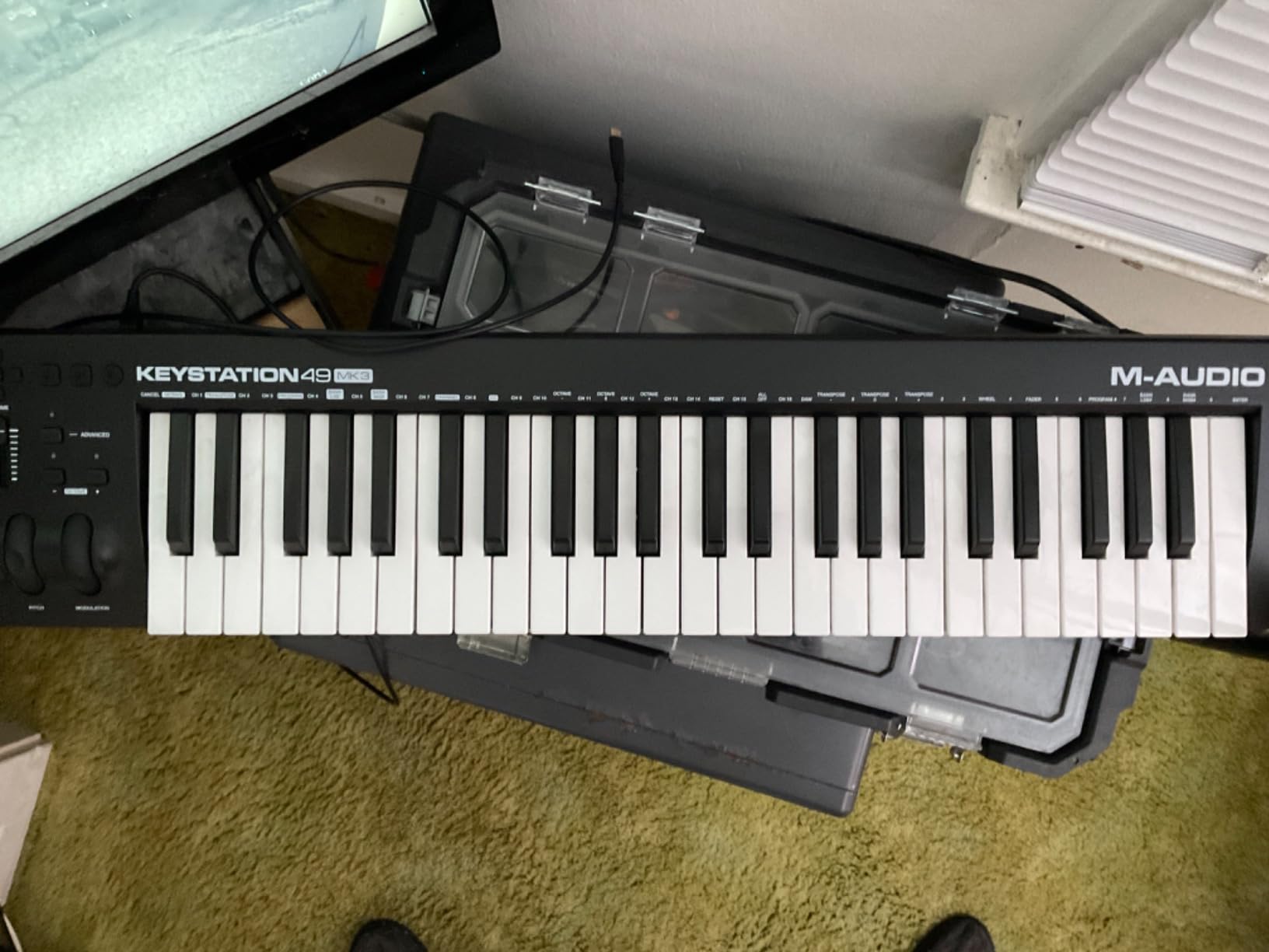 M-AUDIO Keystation 88 MK3 USB MIDI Controller | Semi-Weighted 88-Key Keyboard Controller for Virtual Synthesizers, Bundled DAW Software customer photo 1