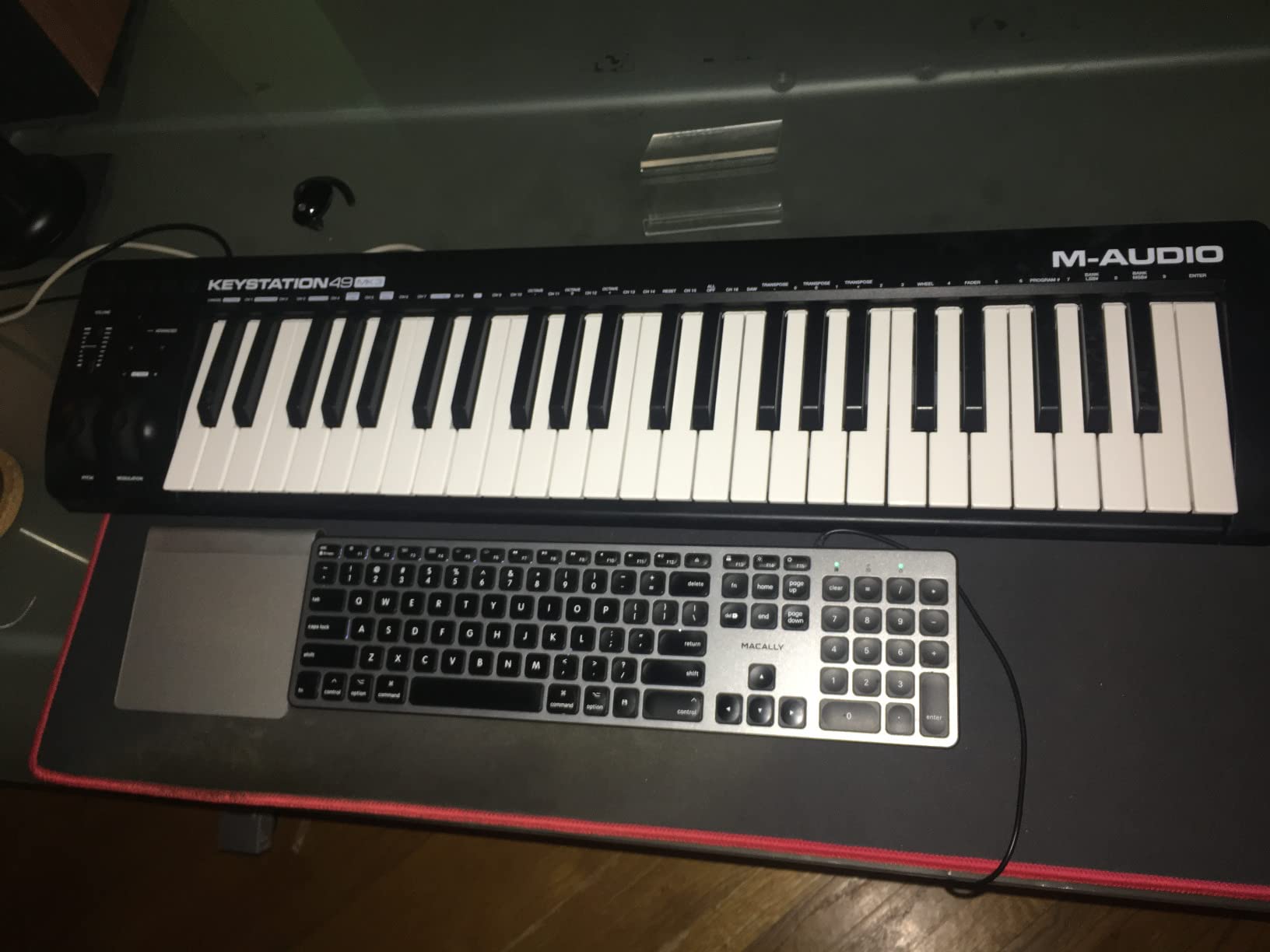 M-AUDIO Keystation 88 MK3 USB MIDI Controller | Semi-Weighted 88-Key Keyboard Controller for Virtual Synthesizers, Bundled DAW Software customer photo 2