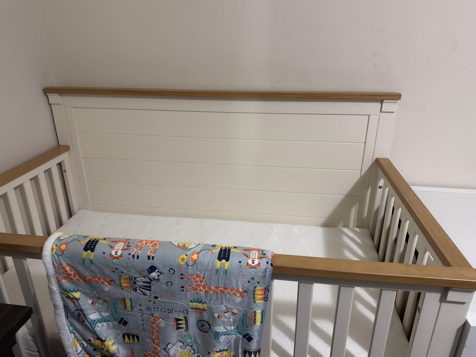 Babelio Breathable Crib Mattress, Dual Sided, Memory Foam Toddler Mattress | Machine Washable Cover, Waterproof Inner Liner, CertiPUR-US Certified, Fits Standard Baby Crib & Toddler Bed 52