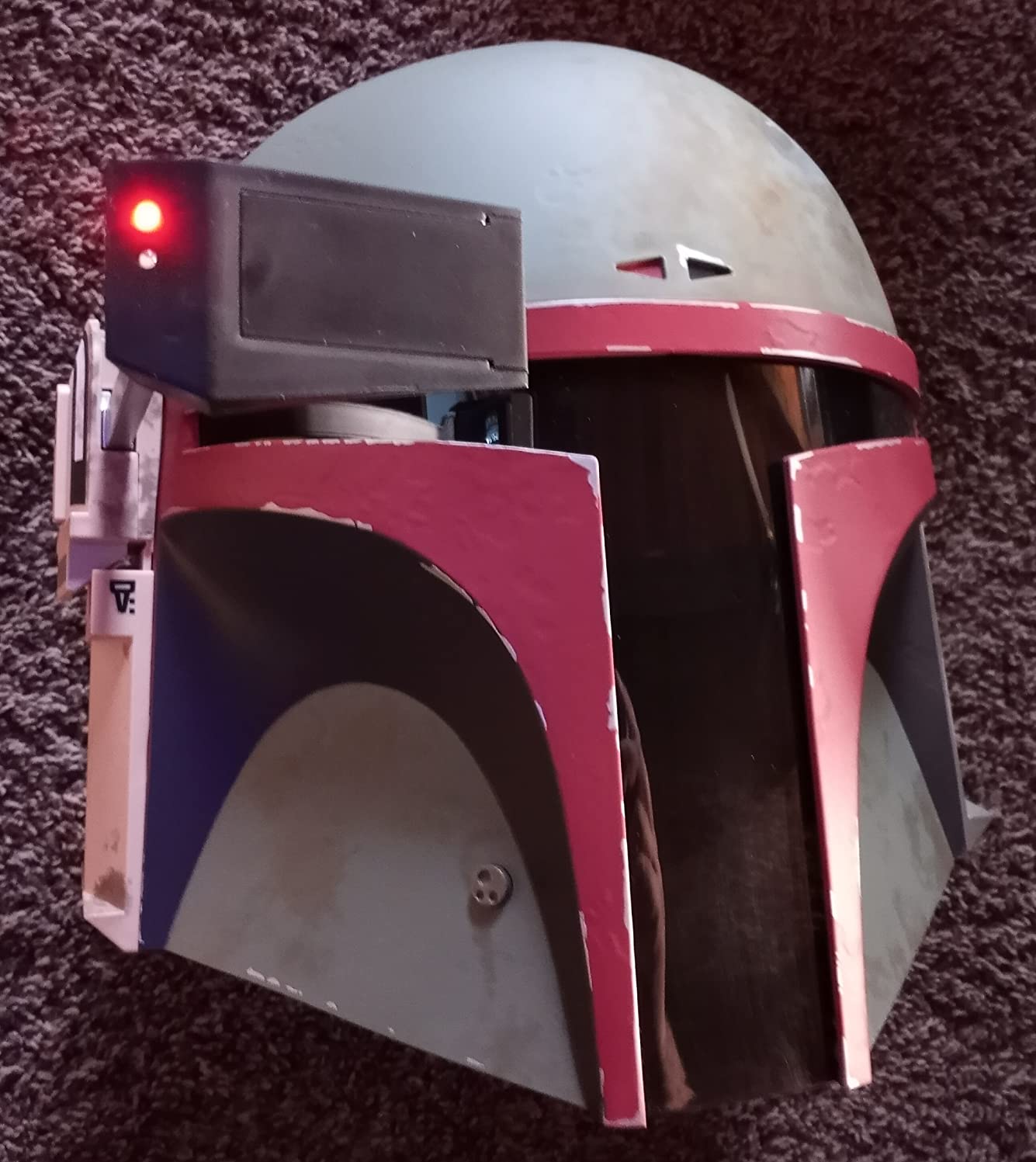 STAR WARS The Black Series Boba Fett (Re-Armored) Premium Electronic Helmet, The Mandalorian Roleplay Collectible for Kids Ages 14 and Up customer photo 1