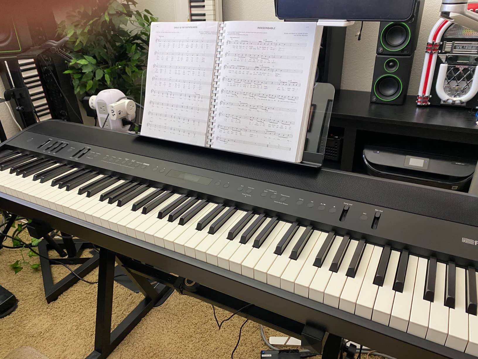 Roland FP-90X | Flagship Portable 88-Note Digital Piano | Immersive & Powerful 4 Speaker System | Distinctive Acoustic Tones & Deep Sound Shaping | Bluetooth & MIDI Connectivity | Black | Pureacoustic Piano Modeling, Pha-50 Action, Immersive 4-Speaker System, Bluetooth Audio and Midi customer photo 1