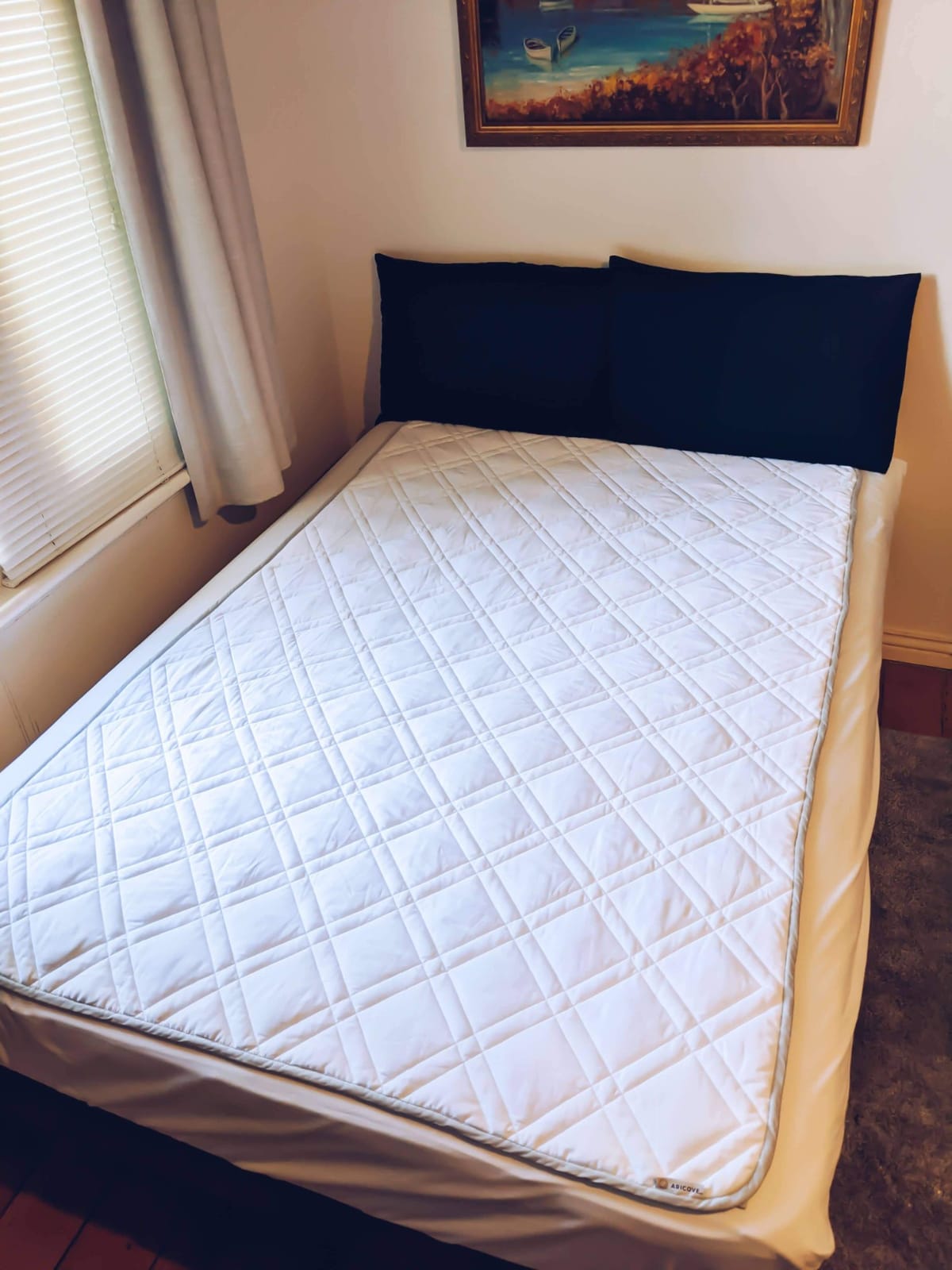 Aricove Cooling Weighted Blanket, 12 lbs, Twin Size for Adults, Luxury Heavy Blanket, Silky Soft Bamboo Viscose, 48x72 inches, Machine Washable, White customer photo 1