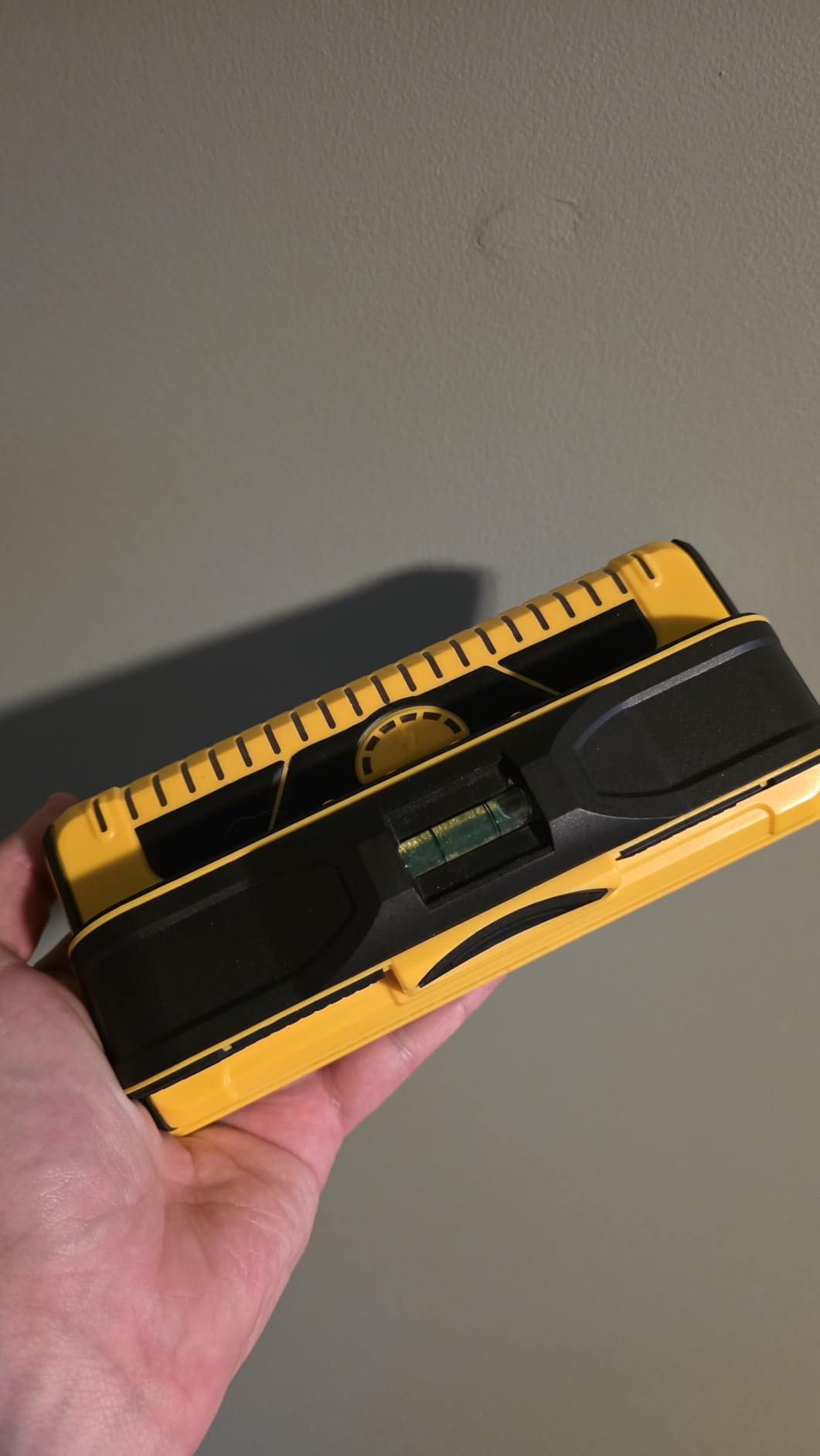 Franklin Sensors Prosensor M210 Stud Finder with Live Wire Detection | 13-Sensor Wall Scanner, Wood and Metal Stud Detector, Made in the USA customer photo 2