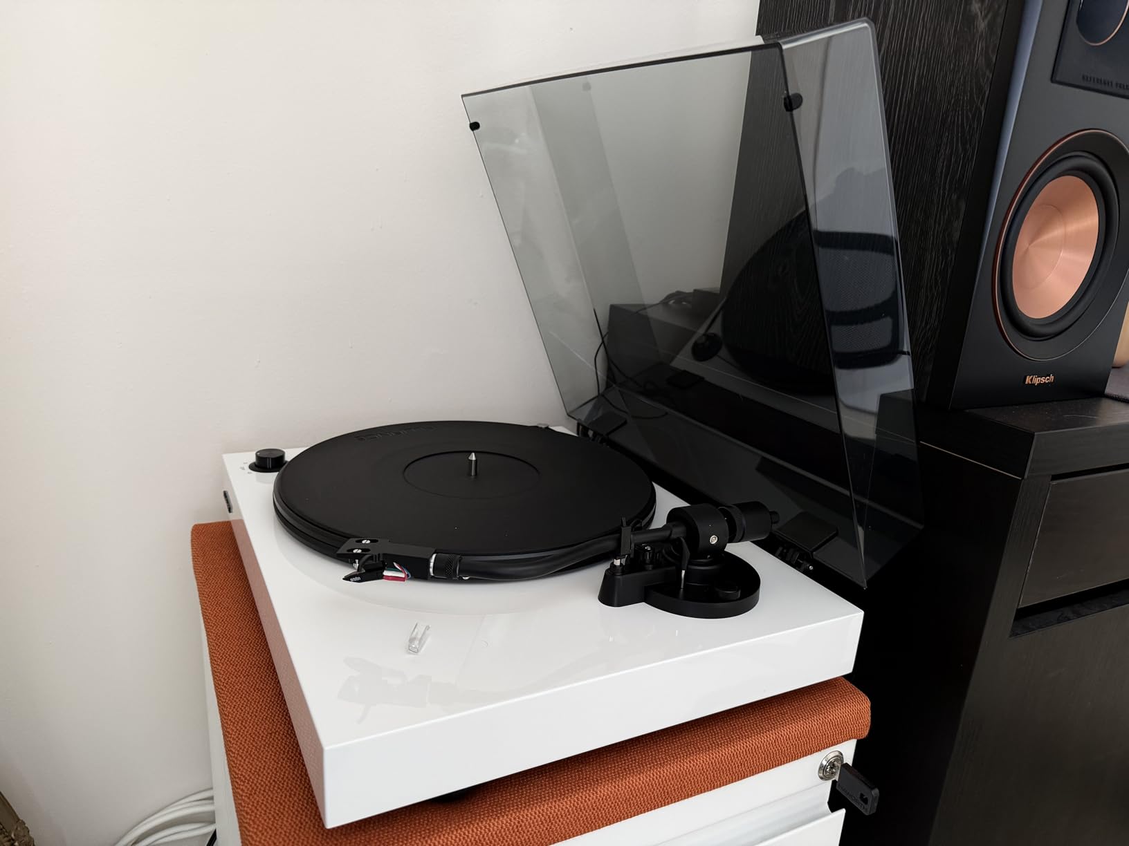 Fluance RT82 Reference High Fidelity Vinyl Turntable Record Player with Ortofon OM10 Cartridge, Speed Control Motor, High Mass MDF Wood Plinth - Piano White customer photo 2