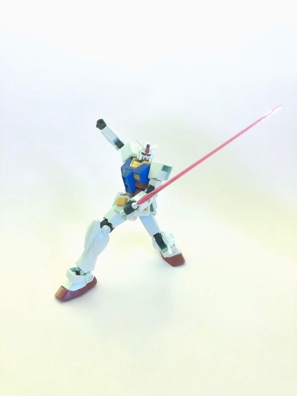 Bandai Hobby - Mobile Suit Gundam - 1/144 RX-78-2 Gundam (Full Weapons Set), Bandai Spirits Entry Grade Model Kit customer photo 2