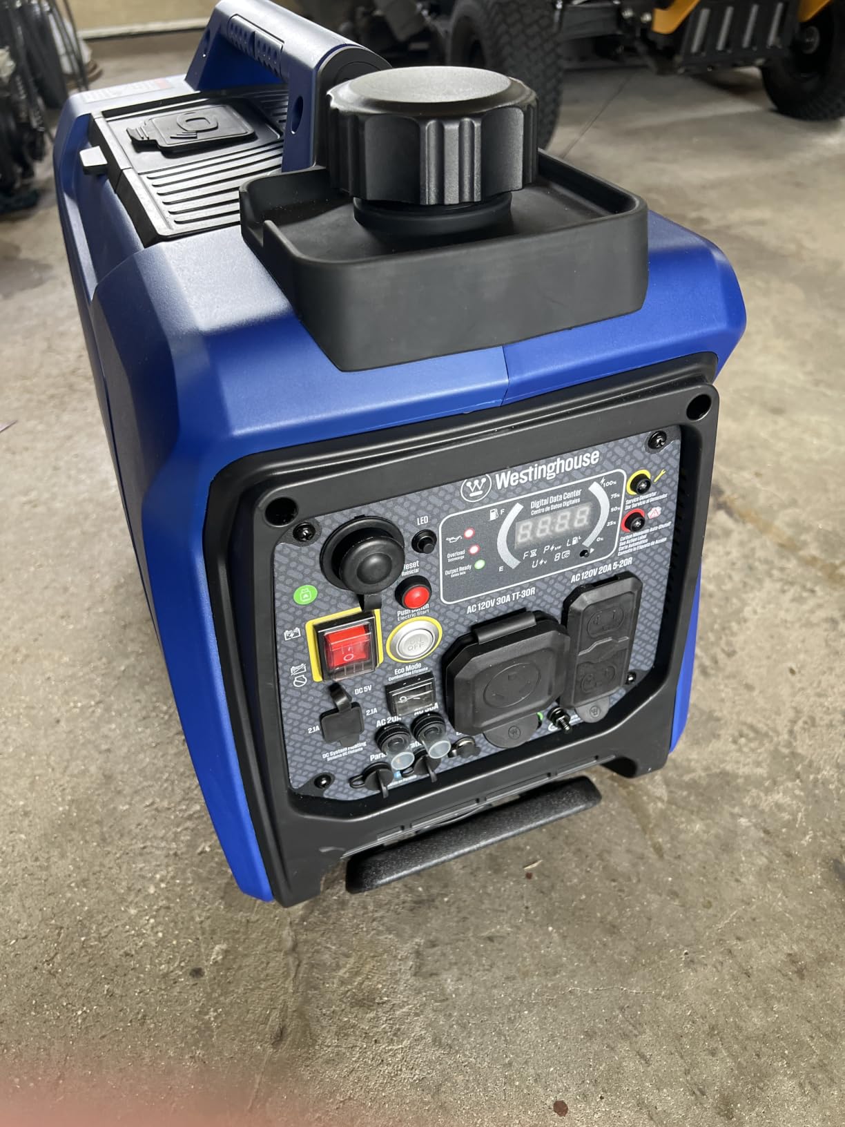 Westinghouse 5000 Peak Watt Super Quiet Dual Fuel Portable Inverter Generator, Remote Electric Start, Gas & Propane Powered, RV Ready, CO Sensor, Parallel Capable customer photo 1