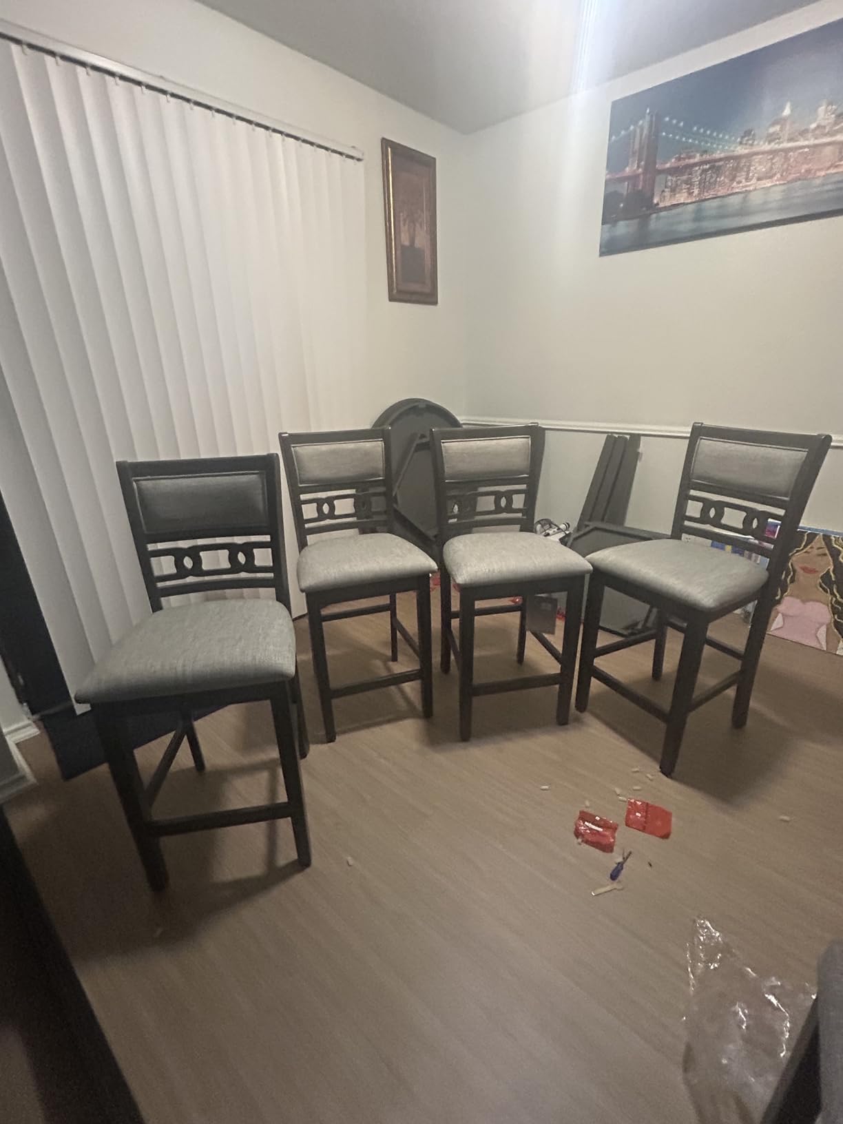 New Classic Furniture Gia 5-Piece Round Counter Height Set with 1 Dining Table and 4 Chairs, 42-inch, Gray customer photo 1