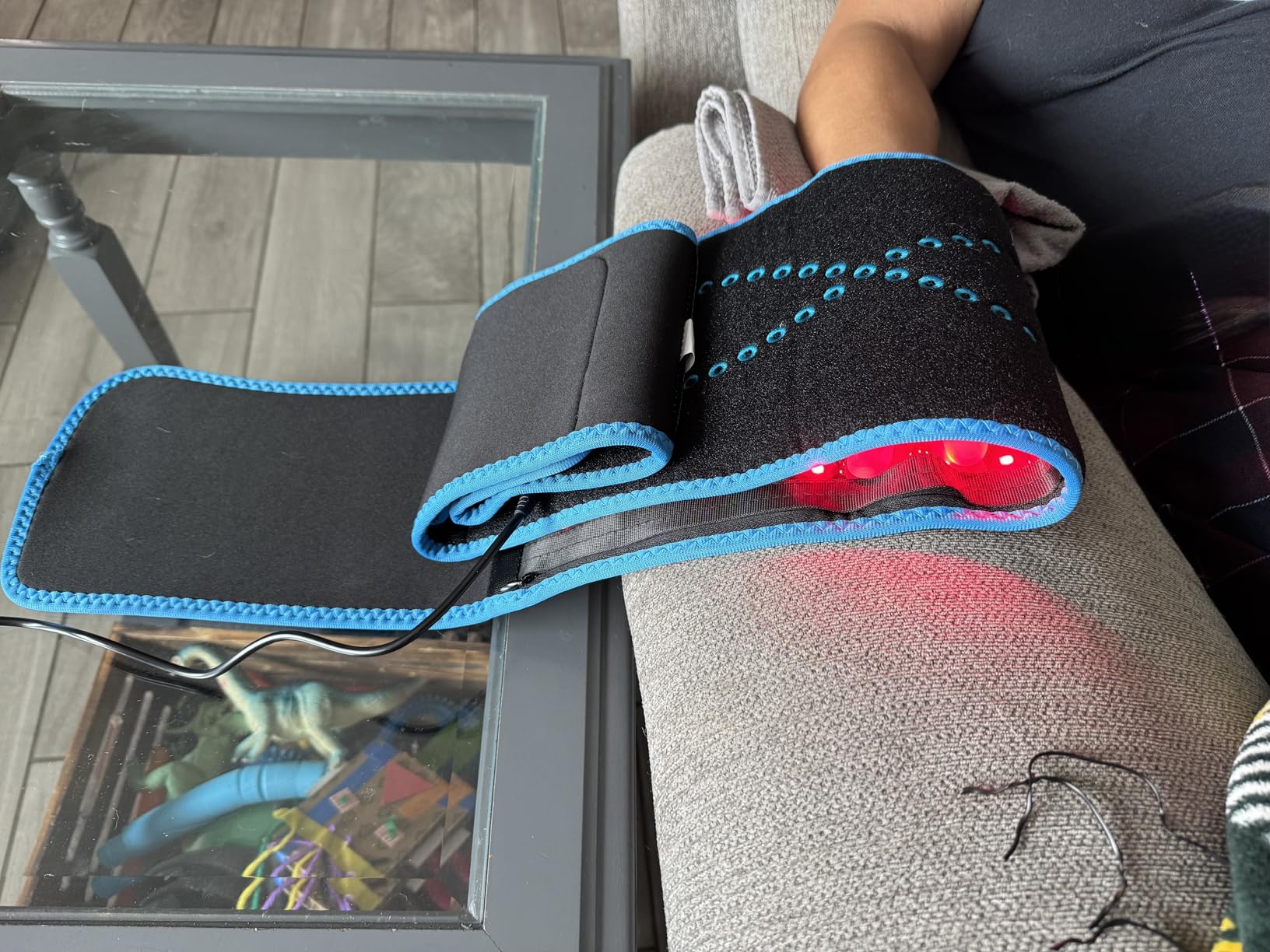 Lifepro Allevared Red Light Therapy Belt -105 Triple Chip LED Belt | Near Infrared Red Light Therapy For Body - 660nm & 850nm Pulsed light Modes For Back Pain And Shoulder Support customer photo 2