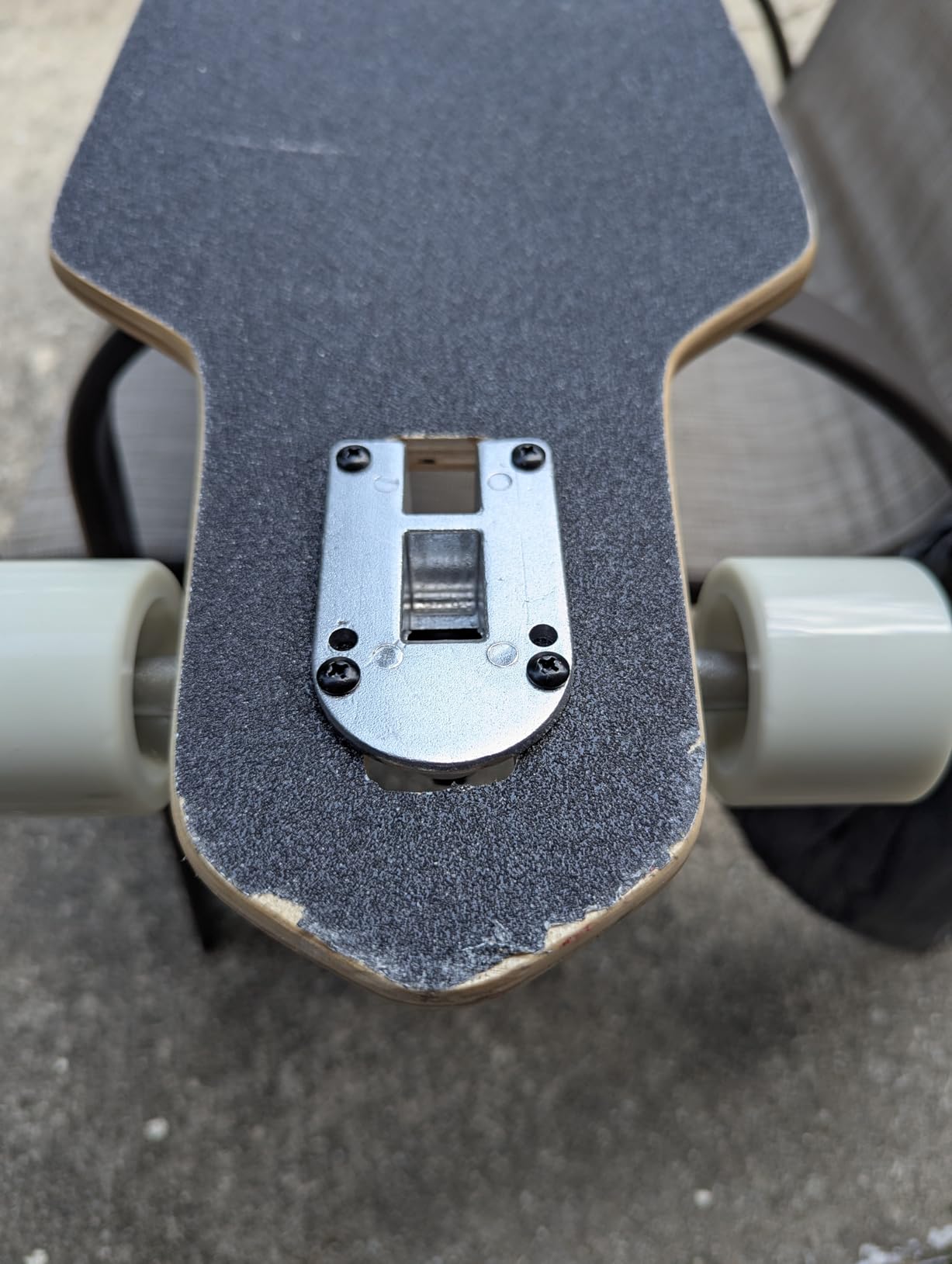 VOLADOR Urban Freeride Pro Longboard Cruiser 40inch | Canadian Maple Wood Deck & Forged Reverse Kingpin Truck | Drop Through Longboard Complete Setup for Urban Commuting customer photo 2