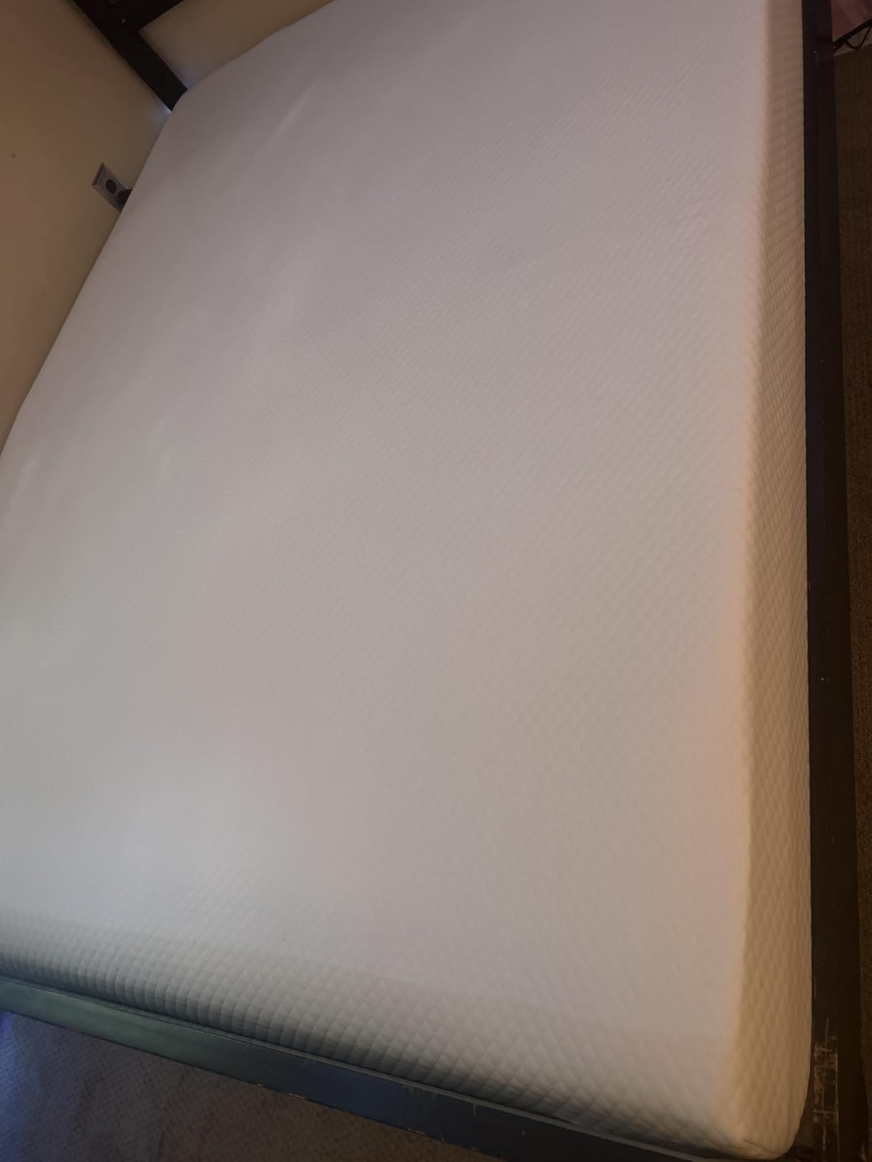 FDW 8 Inch Queen Mattress, Medium Firm, Gel Memory Foam, Dual Construction, Pressure Relief, Cooling Foam, Removable Washable Cover, Bed in a Box customer photo 1