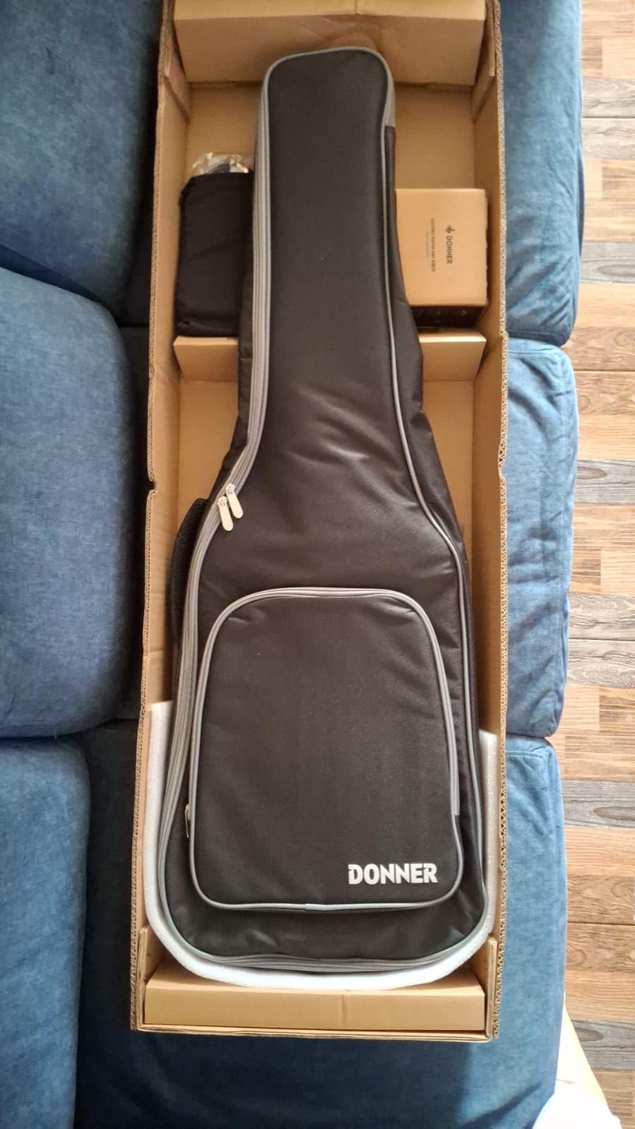 Donner DST-152R Electric Guitar Kit for Adults from Beginners to Advanced | HSS Pickup Coil Split, Full-size Solid Body with Amp, Complete Starter Accessories, Headphone Jack, Metallic Ice Blue customer photo 2