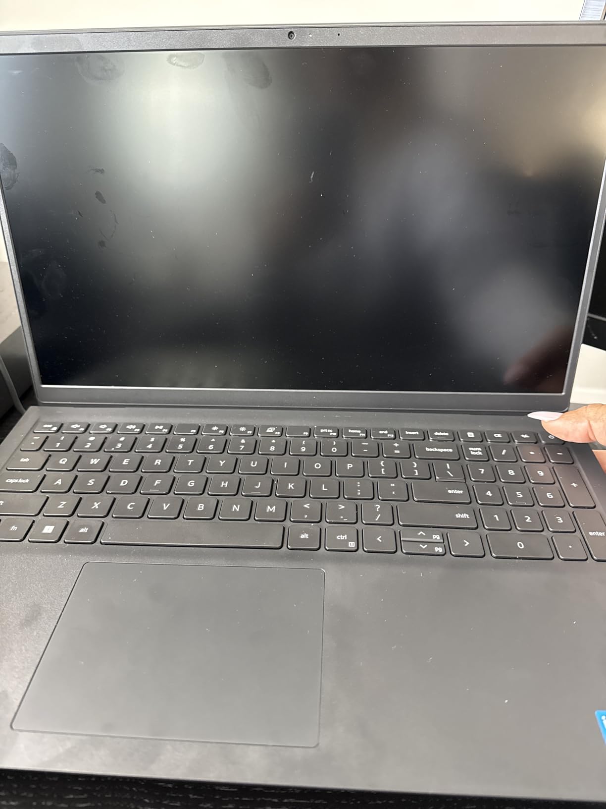 Dell 15.6 Laptop, FHD, Intel Core 3 100U, 8 GB RAM, Windows 11 Home | Anti-Glare IPS WVA, 250 nits, Intel UHD Graphics, DDR4, 512GB SSD, Wi-Fi 6 & Bluetooth, DC15250 customer photo 1