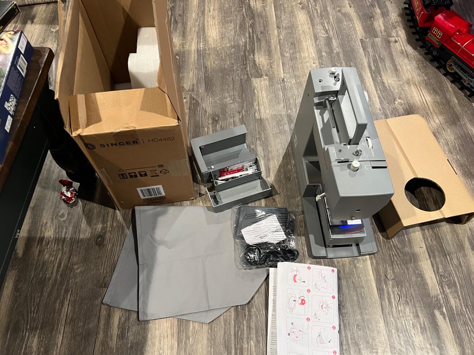 SINGER 4452 Holiday Bundle Heavy Duty Sewing Machine + Accessory Kit, Extension Table & 2 Presser Feet, 32 Built-in Stitches, 50% More Power for Thick Fabrics, 1100 Stitches/Min customer photo 2