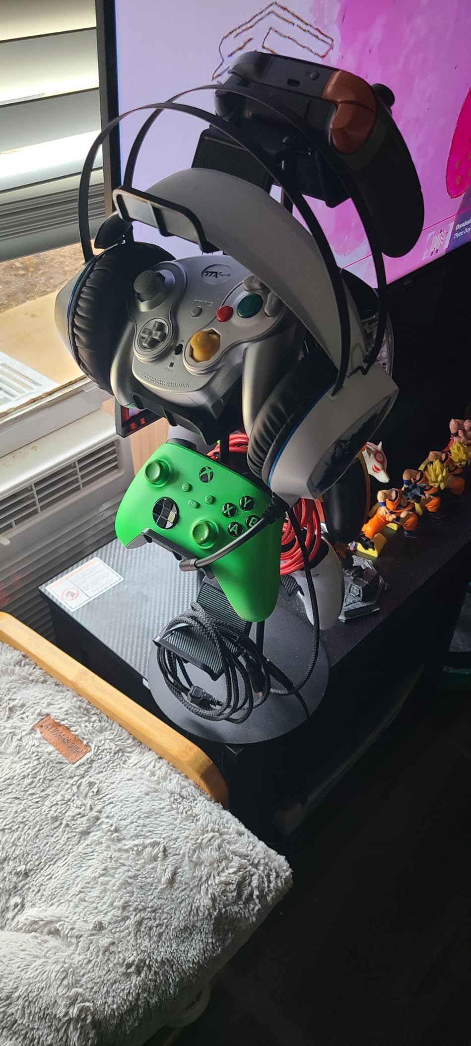 Kytok Controller Stand 4 Tiers with Cable Organizer for Desk, Universal Headphone Stand Compatible with Xbox PS5 PS4 Console Nintendo Switch, Headset Holder & Desk Mounts for 8 Packs Controller customer photo 1