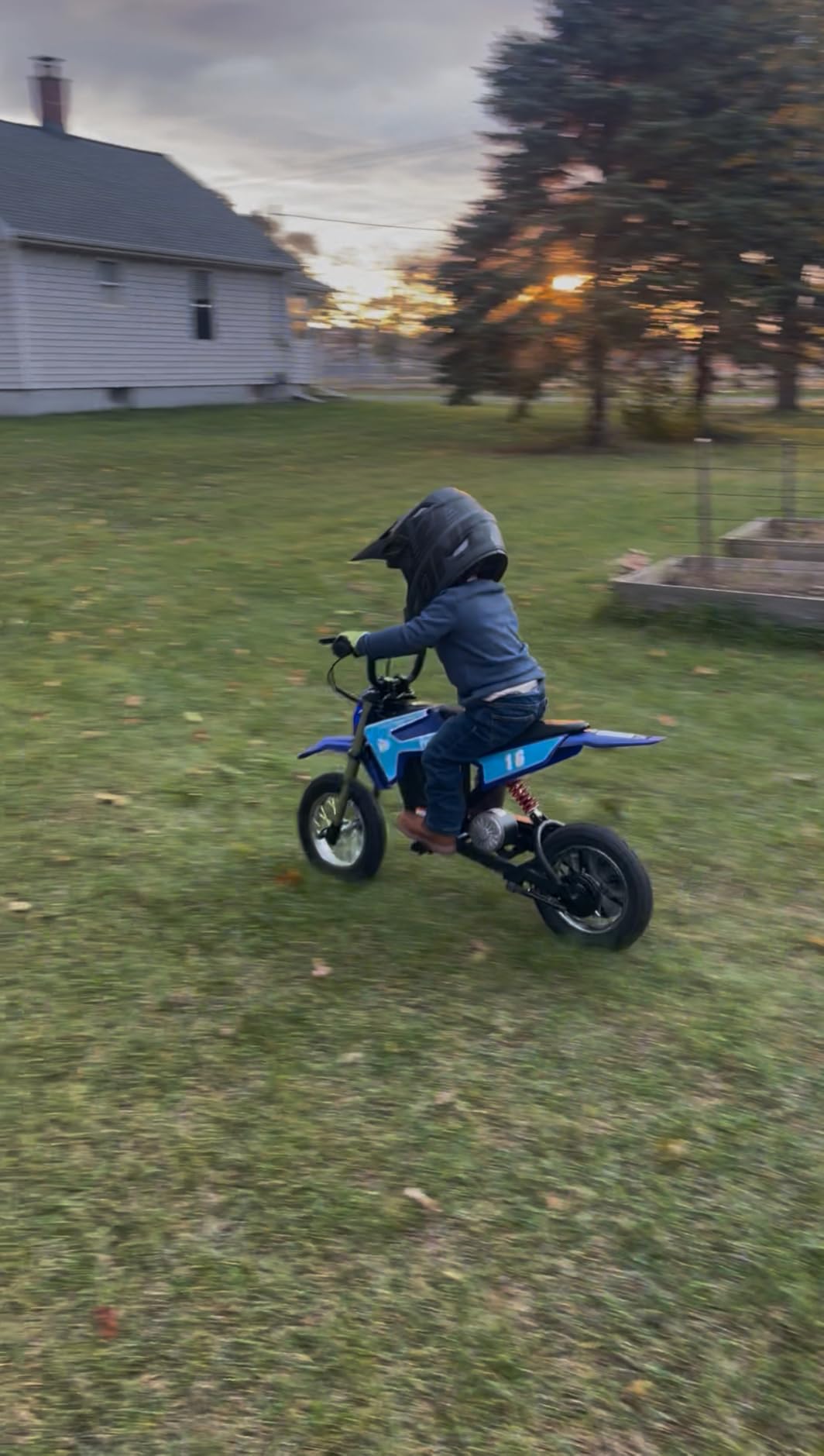 Hiboy DK1 36V Electric Dirt Bike,300W Electric Motorcycle - Up to 15.5MPH & 13.7 Miles Long-Range,3-Speed Modes Motorcycle for Kids Ages 3-10 customer photo 2