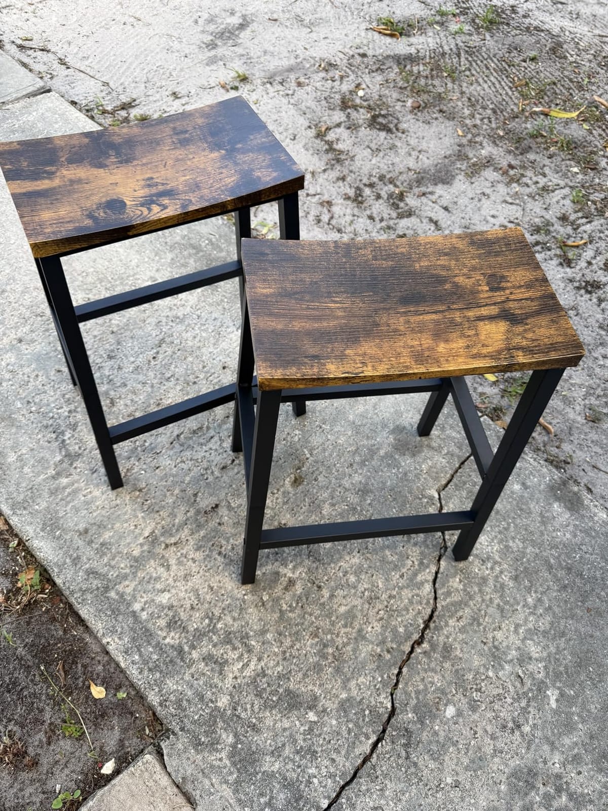 HOOBRO Bar Stools, Set of 2 Bar Chairs, 23.6 Inch Saddle Stools, Kitchen Counter Seat with Footrests, Industrial Barstools, Rustic Brown and Black customer photo 1
