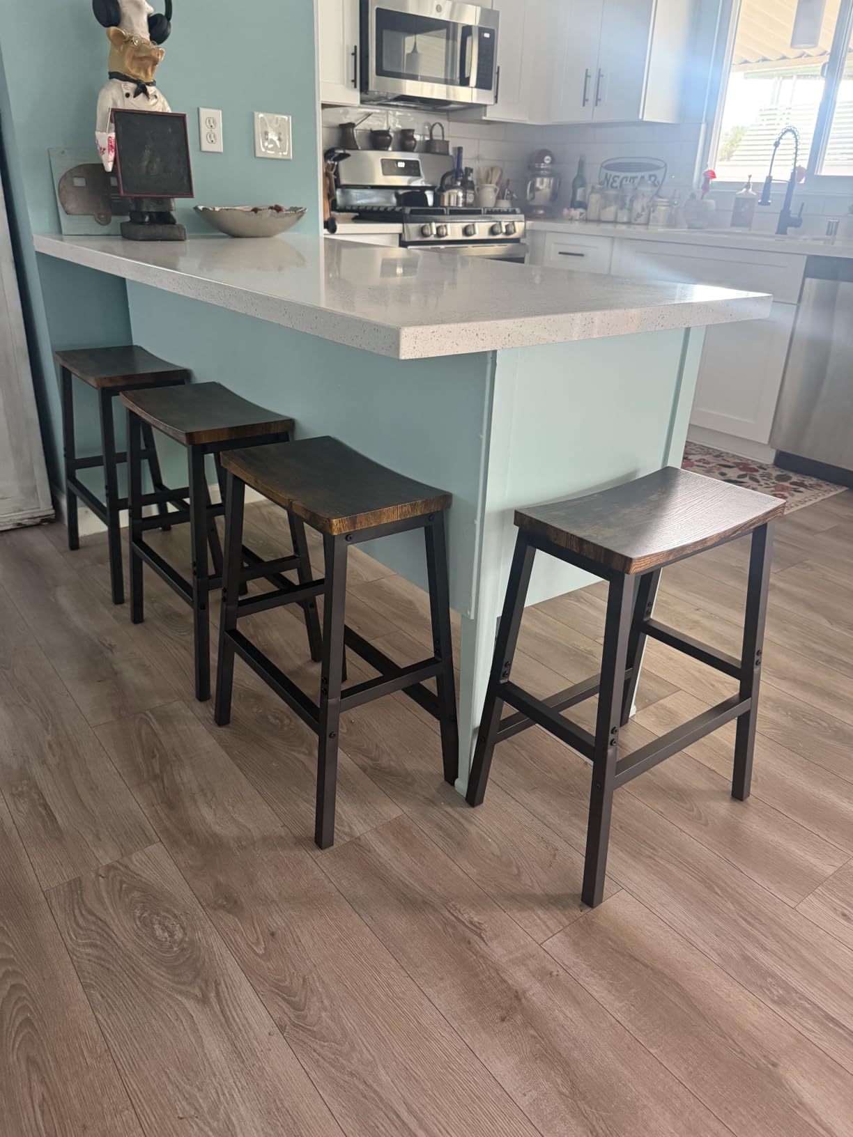 HOOBRO Bar Stools, Set of 2 Bar Chairs, 23.6 Inch Saddle Stools, Kitchen Counter Seat with Footrests, Industrial Barstools, Rustic Brown and Black customer photo 2