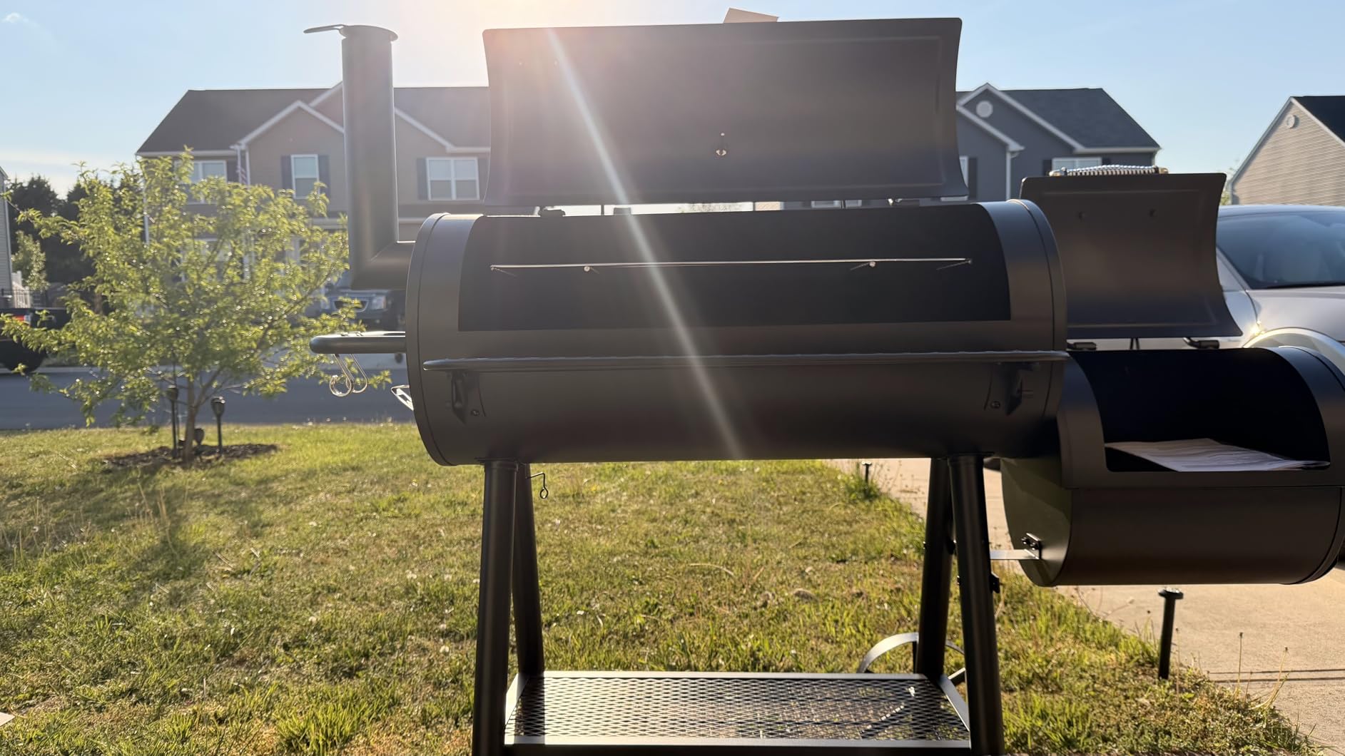 Sophia & William Charcoal Grill with Offset Smoker 512 Square Inches customer photo 2