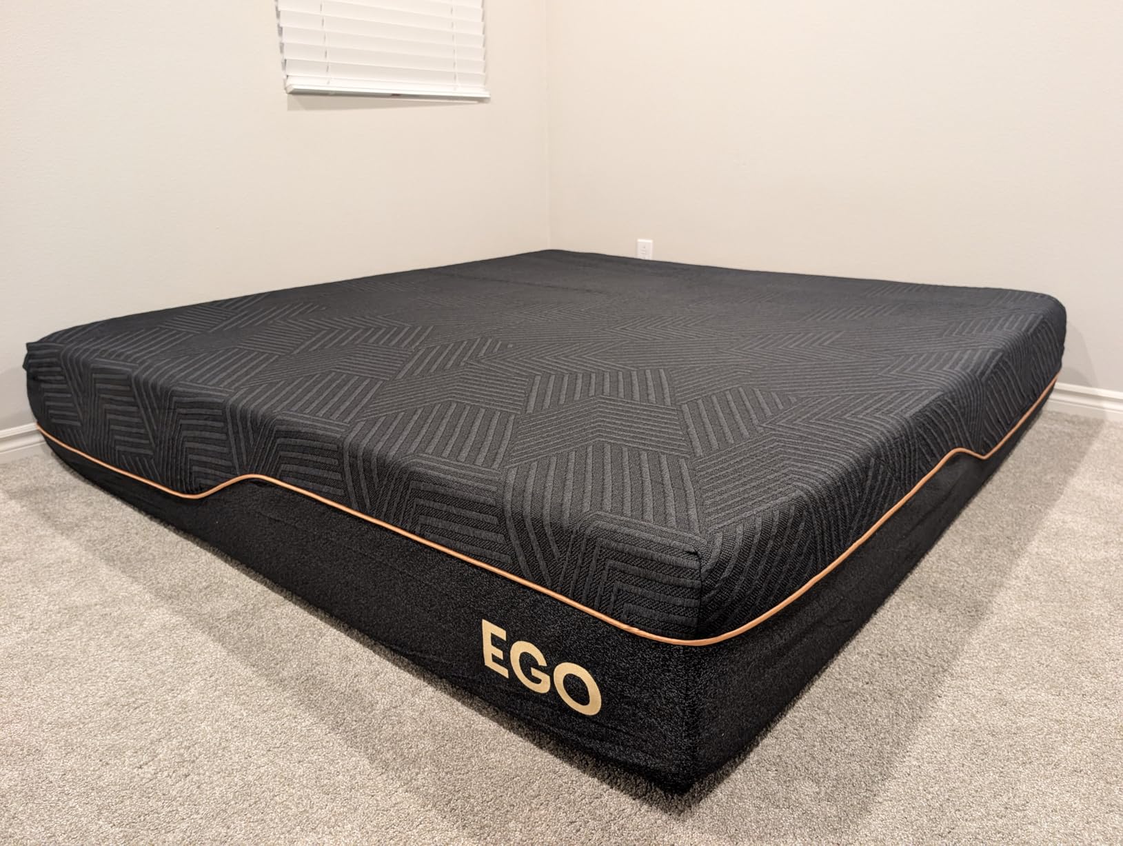 EGOHOME King 14 inch Memory Foam Mattress for Back Pain Relief Medium Firm | Fiberglass Free, Copper Gel Infused, Graphene-Cool-Tech Cover, ICA Endorsed, CertiPUR-US, Motion Isolation, Mattress in a Box customer photo 1