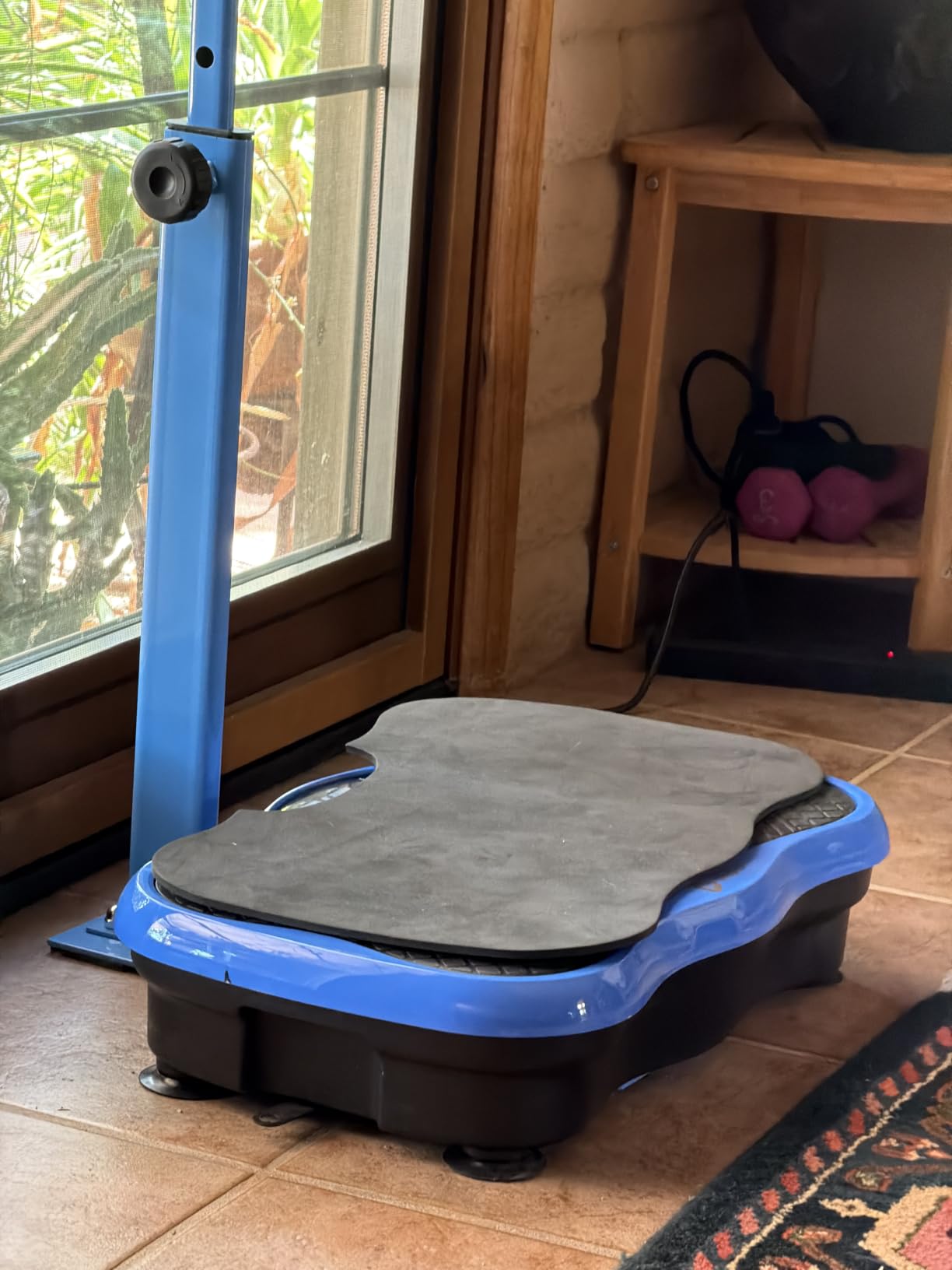 Lifepro TrimLite Vibration Plate with Handle - Vibration Plate Exercise Machine with 99 Speed Levels, Bluetooth & Magnetic Acupoints - Whole Body Vibrating Platform Machine for Lymphatic Drainage customer photo 1