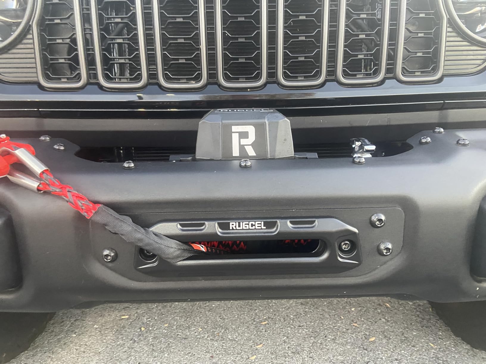 RUGCEL WINCH 13500 lb Synthetic Rope, 12V IP68 Waterproof with Wireless & Wired Remote, Heavy-Duty for Trucks, SUVs, Trailers, Off-Road - Tank Series customer photo 2