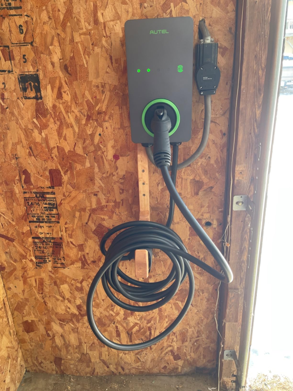Autel Home Level 2 EV Charger up to 50Amp, 240V, Indoor/Outdoor Car Charging Station, Flexible 25-Foot Cable, Hardwired, Silver | Up to 46 Mi/Hr, Smart WiFi & Bluetooth App Control, Indoor/Outdoor Rated, Adjustable 16-50A, Certified Safety Protection customer photo 1