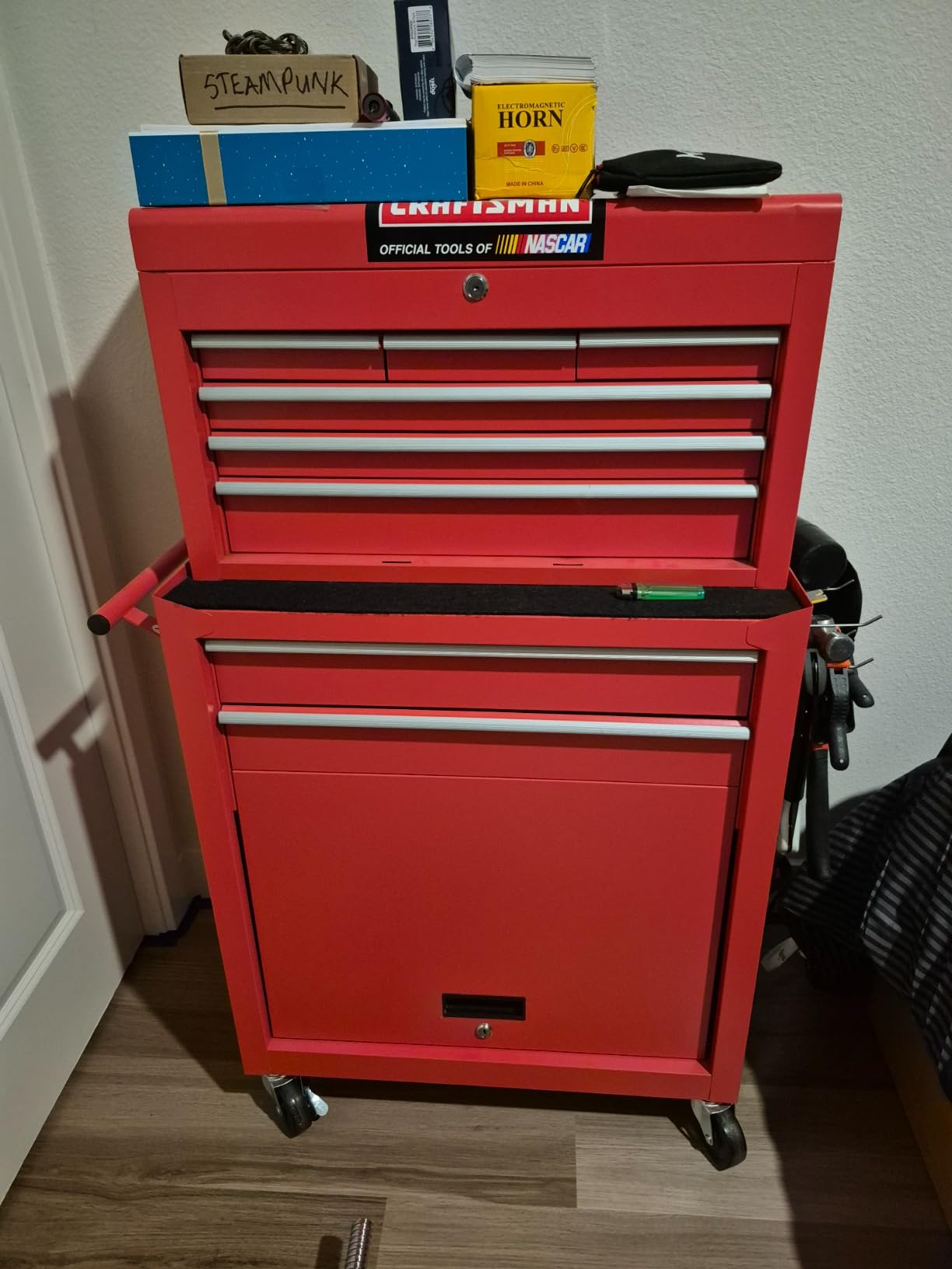 Rolling Tool Chest with Wheels and 8 Drawers, Detachable Large Tool Cabinet with Lock for Garage, Locking Mechanic Tool Cart with Black Liner for Warehouse, Workshop, High Capacity customer photo 2