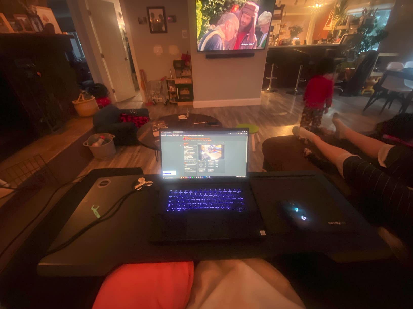 Couchmaster CYBOSS, Extra Wide Laptop Stand for Couch and Bed, Ergonomic Design with Cushions, Lap Desk for Notebooks up to 18 Inches customer photo 2