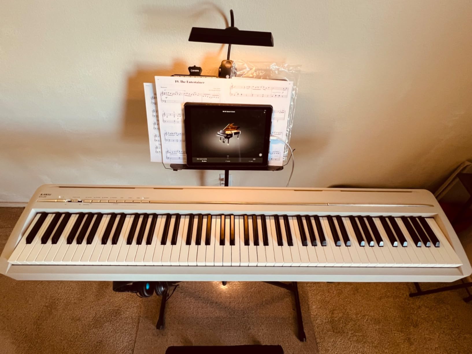 Kawai ES120 88-key Digital Piano with Speakers - Black customer photo 2