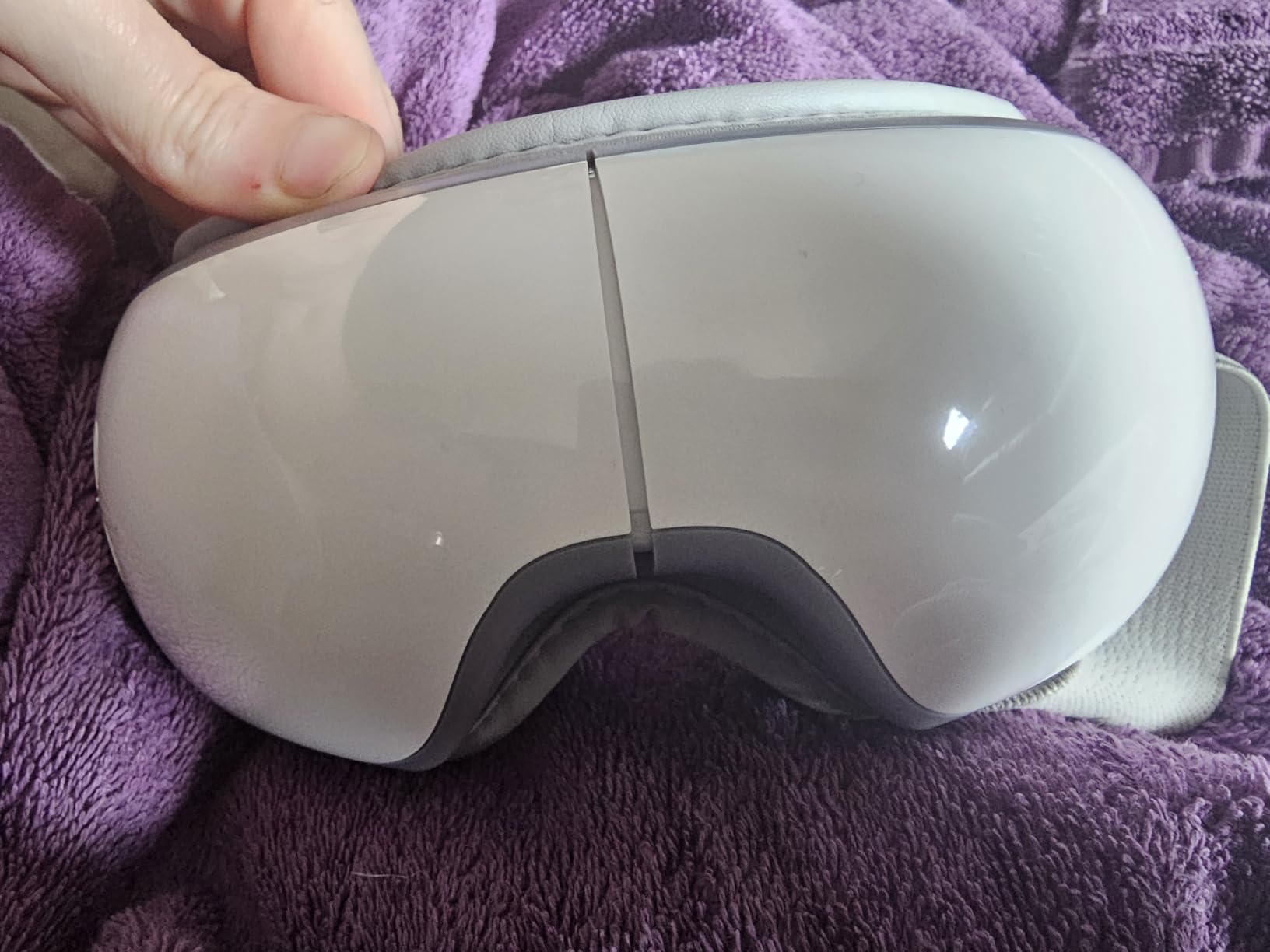 RENPHO Eyeris Smart Eye Massager with App Control, FSA Eligible HSA, Eye Mask with Heat & Wireless Music for Dry Eyes & Head Tension, Perfect Relaxating Birthday Gifts for Women and Men customer photo 1