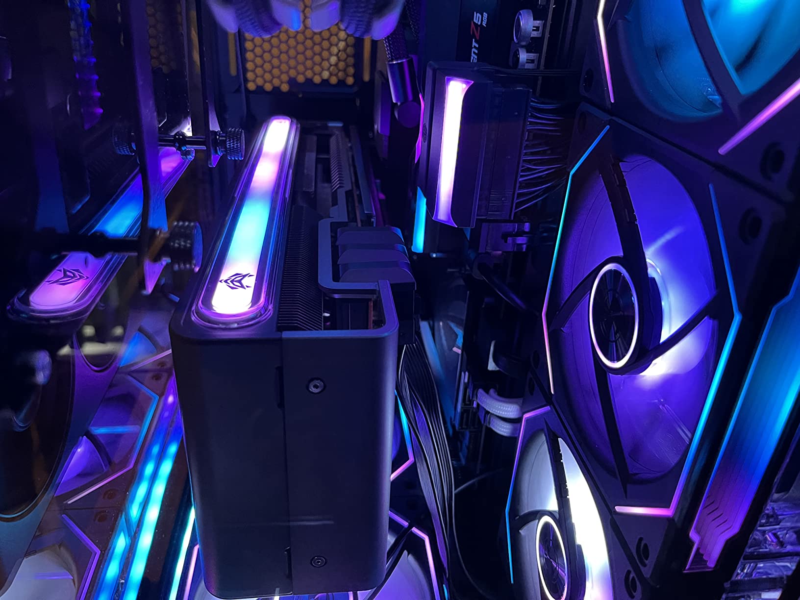 Sapphire 11322-01-40G Nitro+ AMD Radeon RX 7900 XTX Vapor-X Gaming Graphics Card with 24GB GDDR6, AMD RDNA 3 customer photo 1