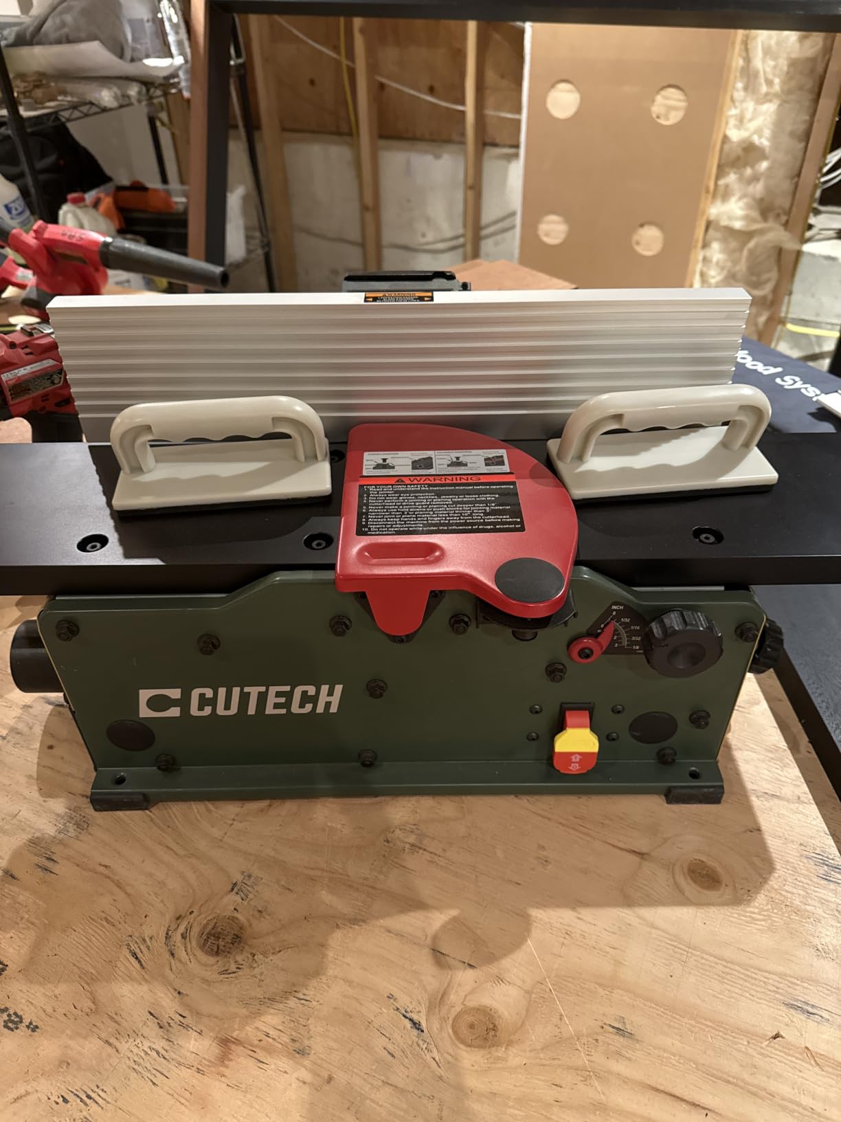 Cutech 40160HB 6-Inch Spiral Cutterhead Benchtop Jointer with Teflon-Coated Aluminum Tables, 12 TC Inserts, 10-Amp Motor customer photo 2