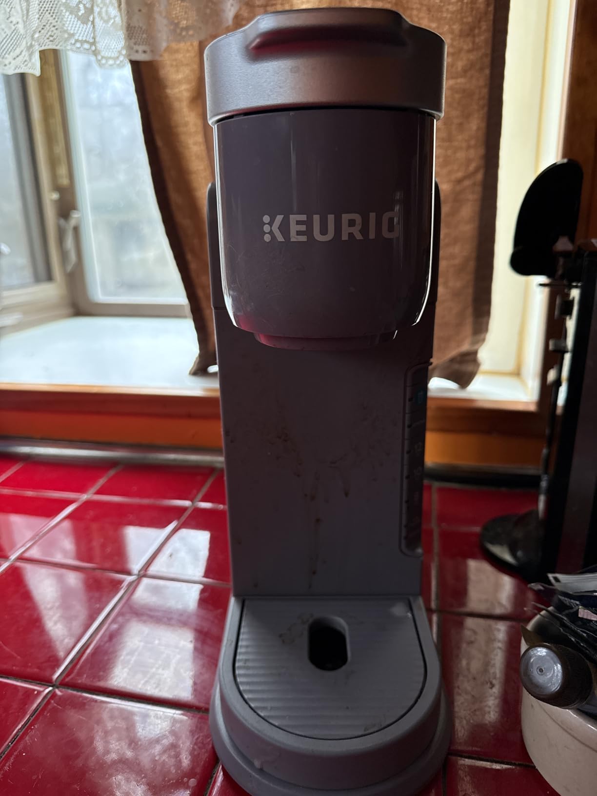 Keurig K-Iced Coffee Maker, Single Serve K-Cup Pod Iced Coffee Maker, With Hot and Cold Coffee Capabilities, Brews Any K-Cup Pod, Gray customer photo 2