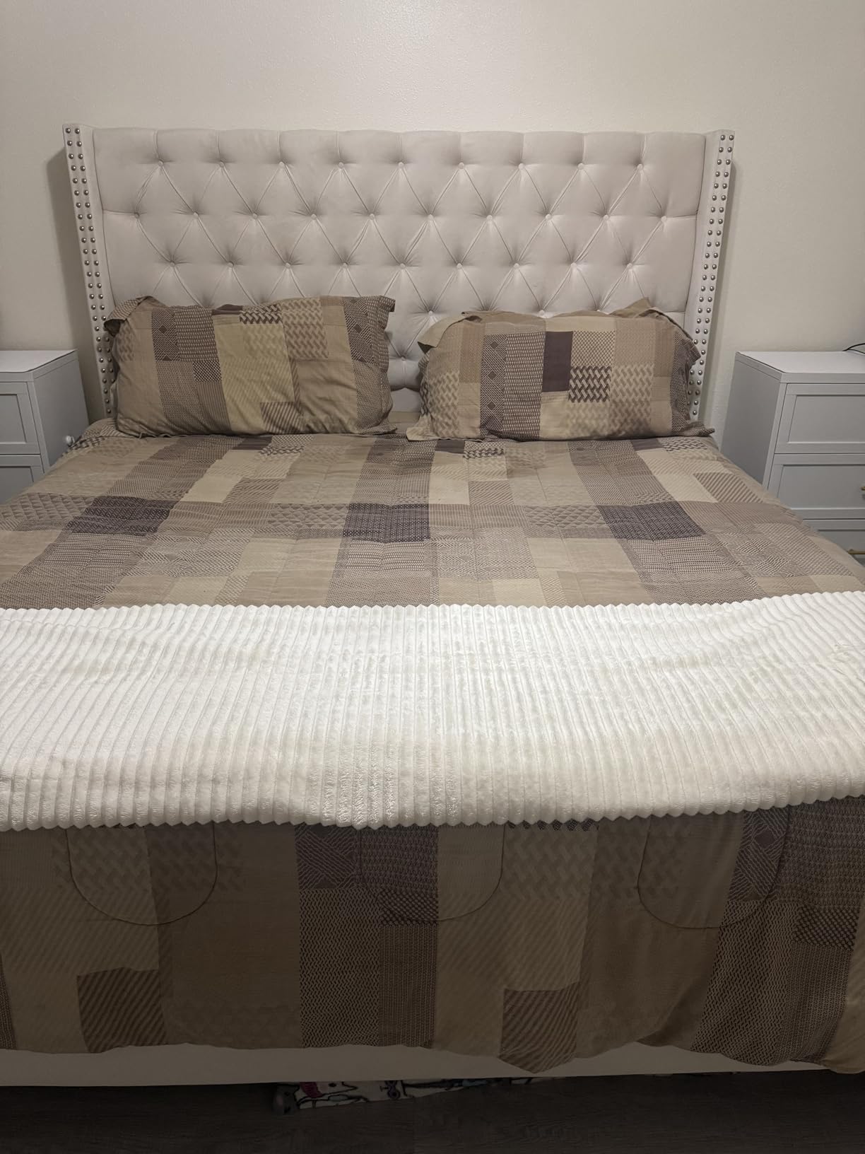 Jocisland King Bed Frame 61.4