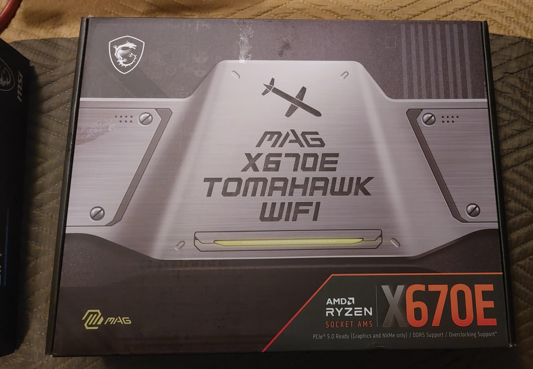 MSI MAG X670E Tomahawk WiFi Gaming Motherboard (AMD Ryzen 9000/8000/7000 Series Processors, AM5, DDR5, PCIe 5.0, SATA 6Gb/s, M.2, USB 3.2 Gen 2, Wi-Fi 6E, Bluetooth 5.3, 2.5Gbps LAN, HDMI/DP, ATX) customer photo 1