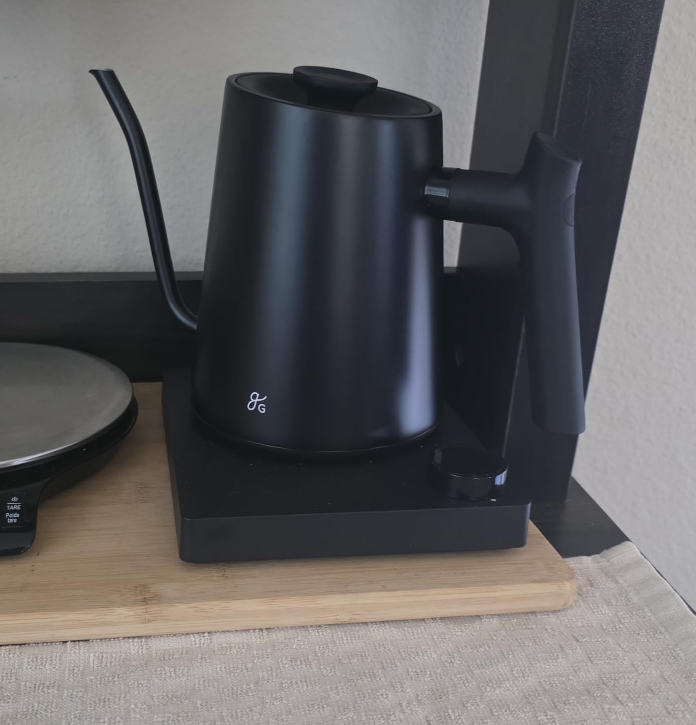 Greater Goods Gooseneck Electric Kettle, 1200W Temperature Control, 0.8L | Pour-Over & Tea Kettle with Stainless Steel Interior, Built-In Brew Timer, Fast Heating for Chemex, V60, & Matcha (Black) customer photo 1