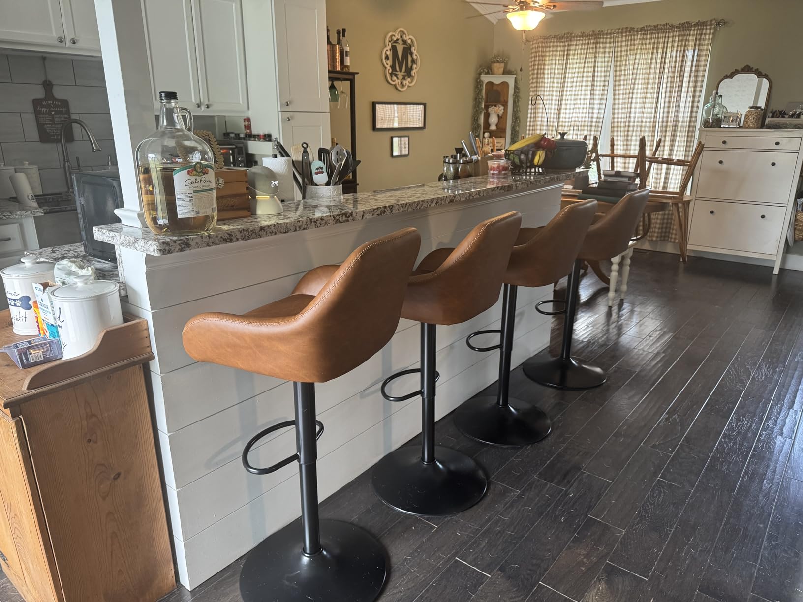 Yaheetech Bar Stools Set of 4, Adjustable Swivel PU Leather, Retro Brown | Counter Height Barstools with Padded Backrest & Armrests, 300 lb Weight Capacity, Easy Assembly, Home Kitchen, Dining Room customer photo 2
