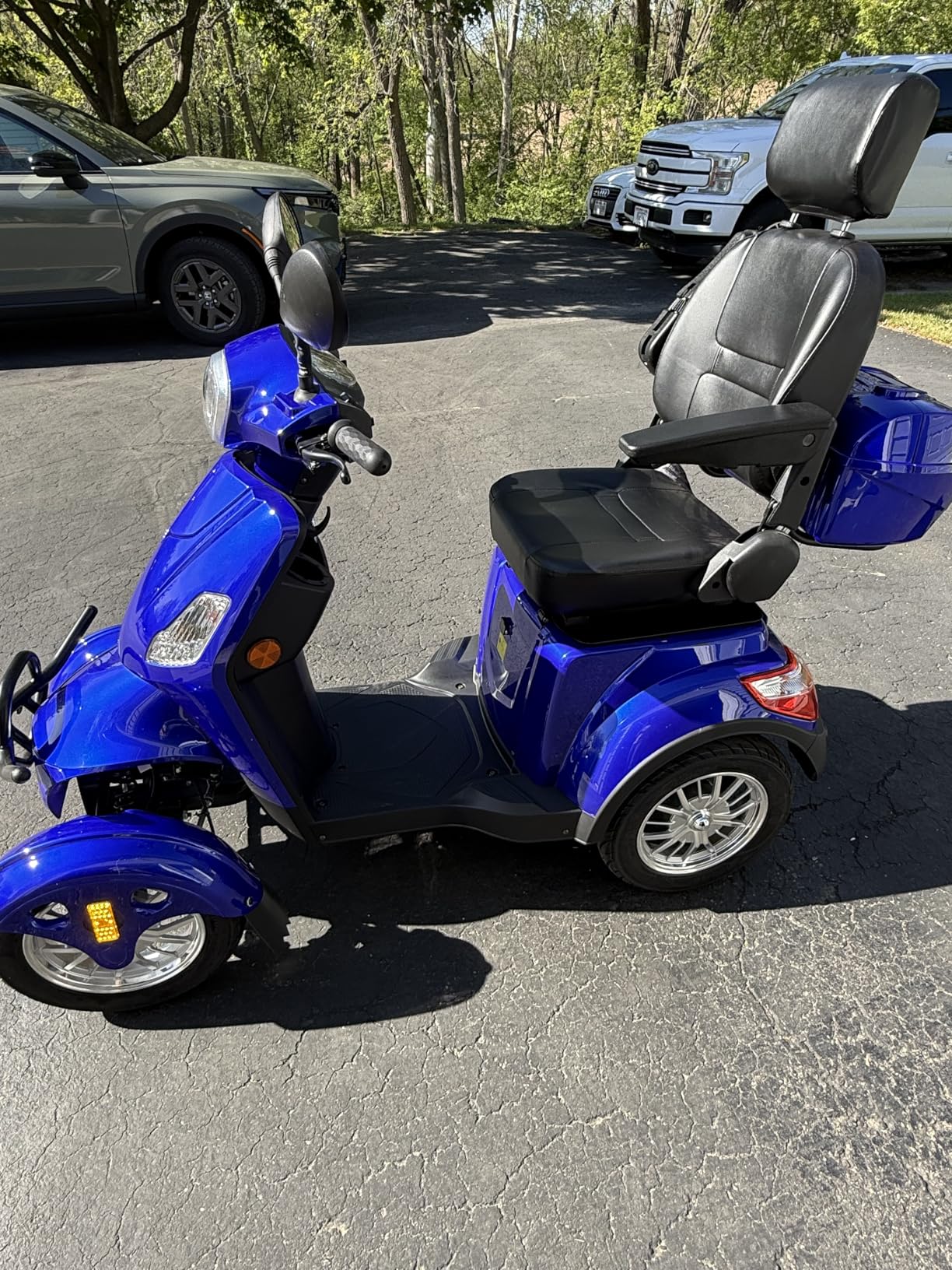 Mobility Scooters for Seniors & Adults 500lbs Capacity - 800W All Terrain Electric Powered Mobility Cart - Heavy Duty Mobility Scooter for Elderly w/Charger Remote Keys (Blue) customer photo 1