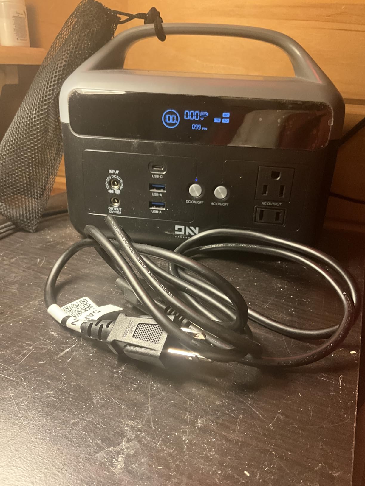 DaranEner Portable Power Station, 192Wh LiFePO4 Battery Backup Solar Generator with w/2 300W (Peak 600W) AC Outlets, USB-C PD 60W Fast Charge, Power Bank for Camping, Outdoor, Home,Emergency customer photo 2