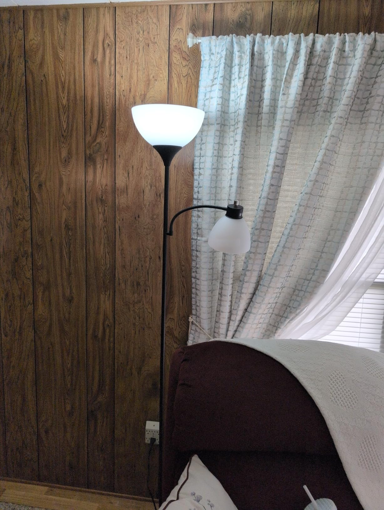 GERGO Led Floor Lamp, Super Bright 11W+7W 2100LM Torchiere Floor Lamps for Living Room, Stepless Adjustable 4 Color Temperatures 3000K-6000K with Remote Control for Bedroom (Matte Black) customer photo 2