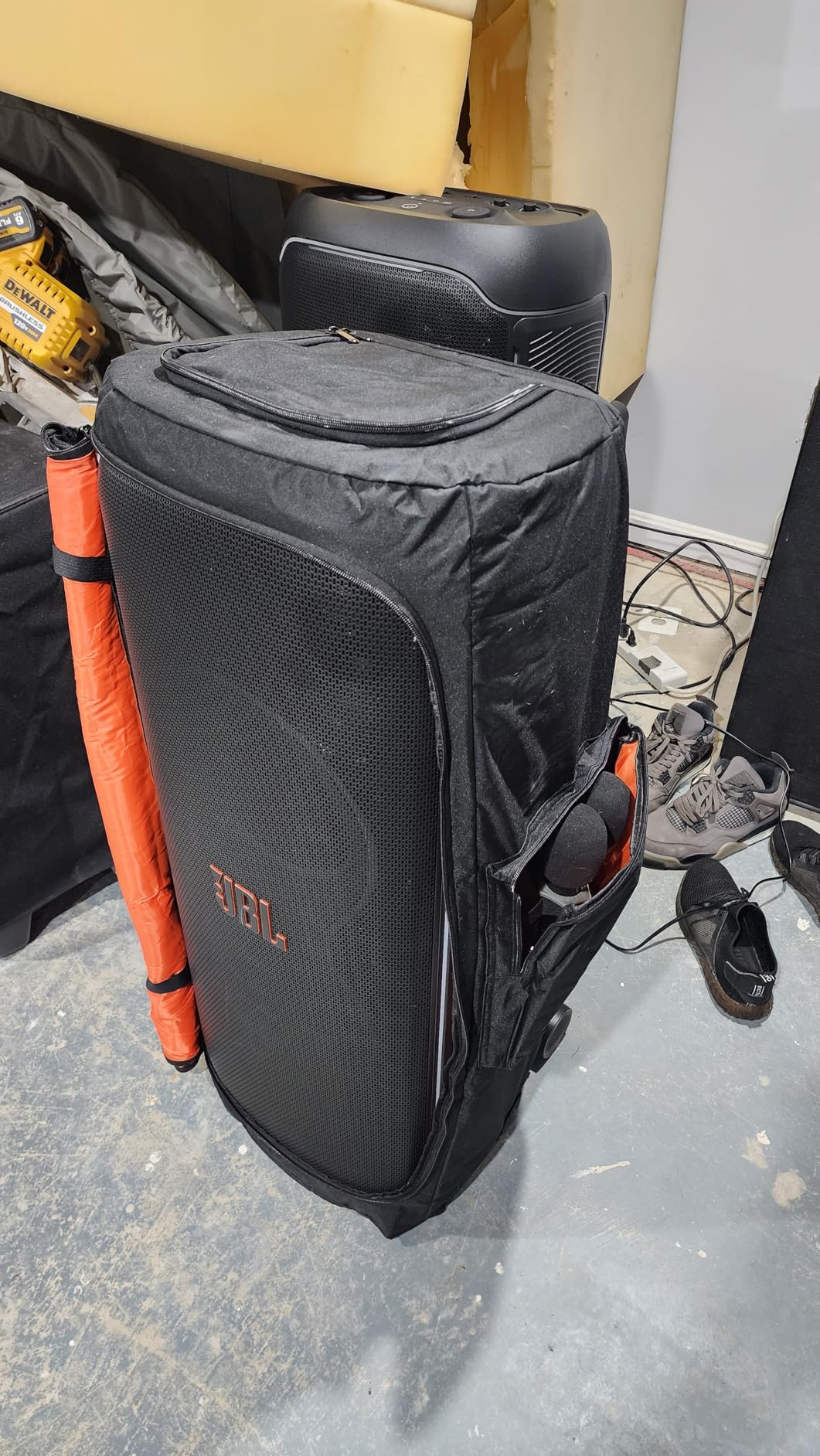 JBL Partybox Ultimate - Multi Purpose Party Speaker, with Wi-fi & Bluetooth Connectivity, Wireless, Lightshow, IPx4 Splashproof, Dual Mic & Guitar Inputs, Handle & Sturdy Wheels, Black customer photo 2