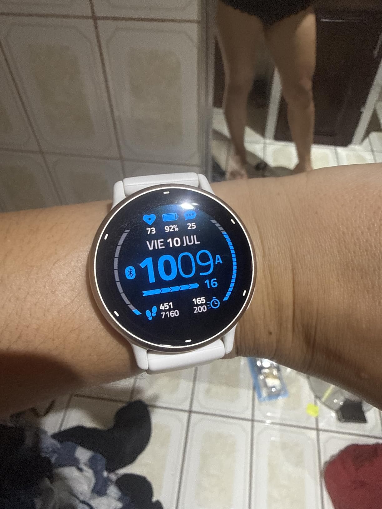 Garmin vívoactive® 5, Health & Fitness GPS Smartwatch, 42mm, Ivory customer photo 2