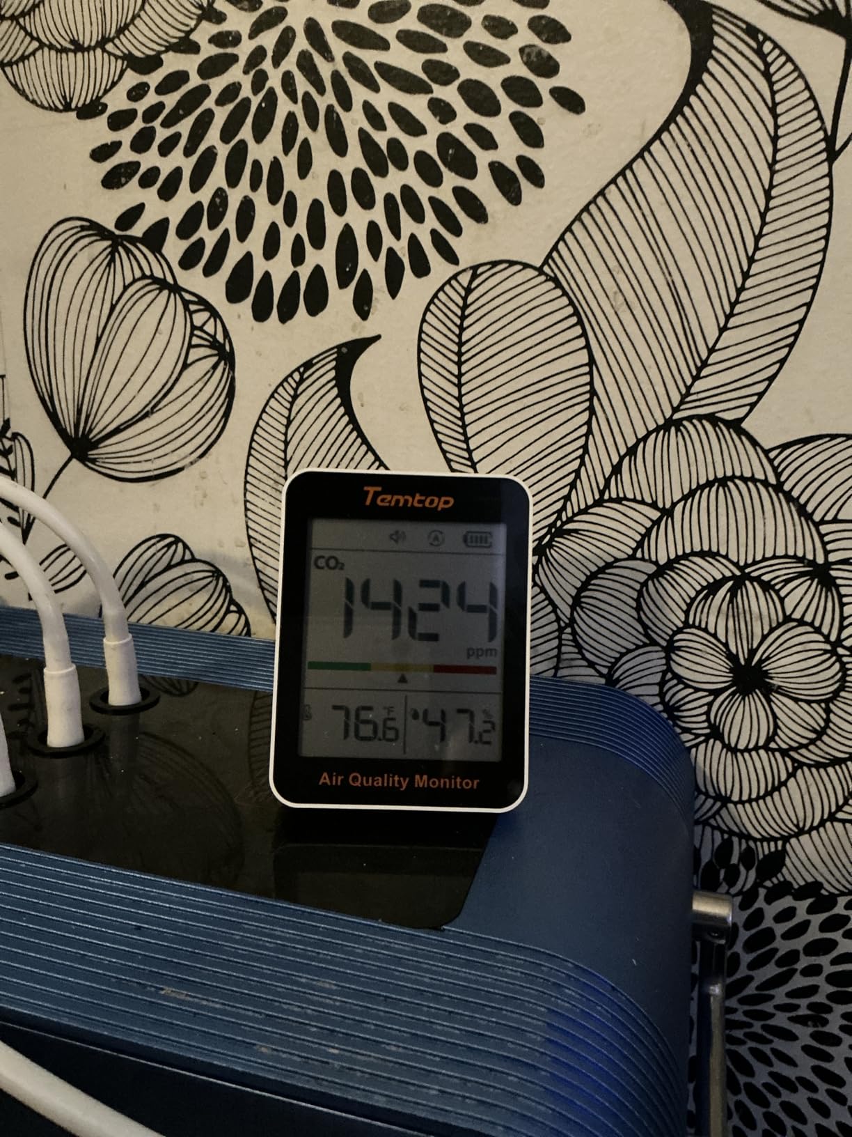 Temtop CO2 Monitor Indoor Air Quality Monitor Portable CO2 Meter, CO2, Temperature, Humidity Home, Office or School | NDIR CO2 Meter with Temperature & Humidity, Swiss Sensor, Rechargeable Battery customer photo 2