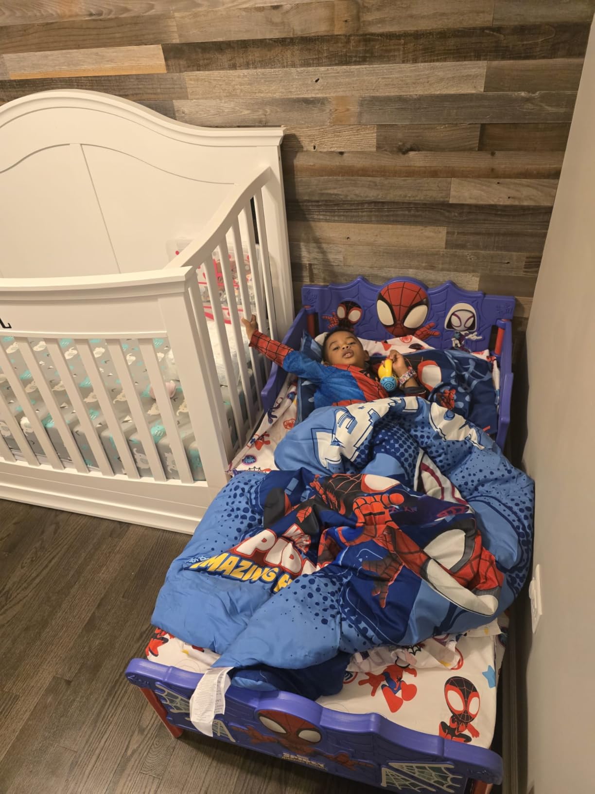 Delta Children Spidey and His Amazing Stories 3D Toddler Bed, Blue customer photo 2